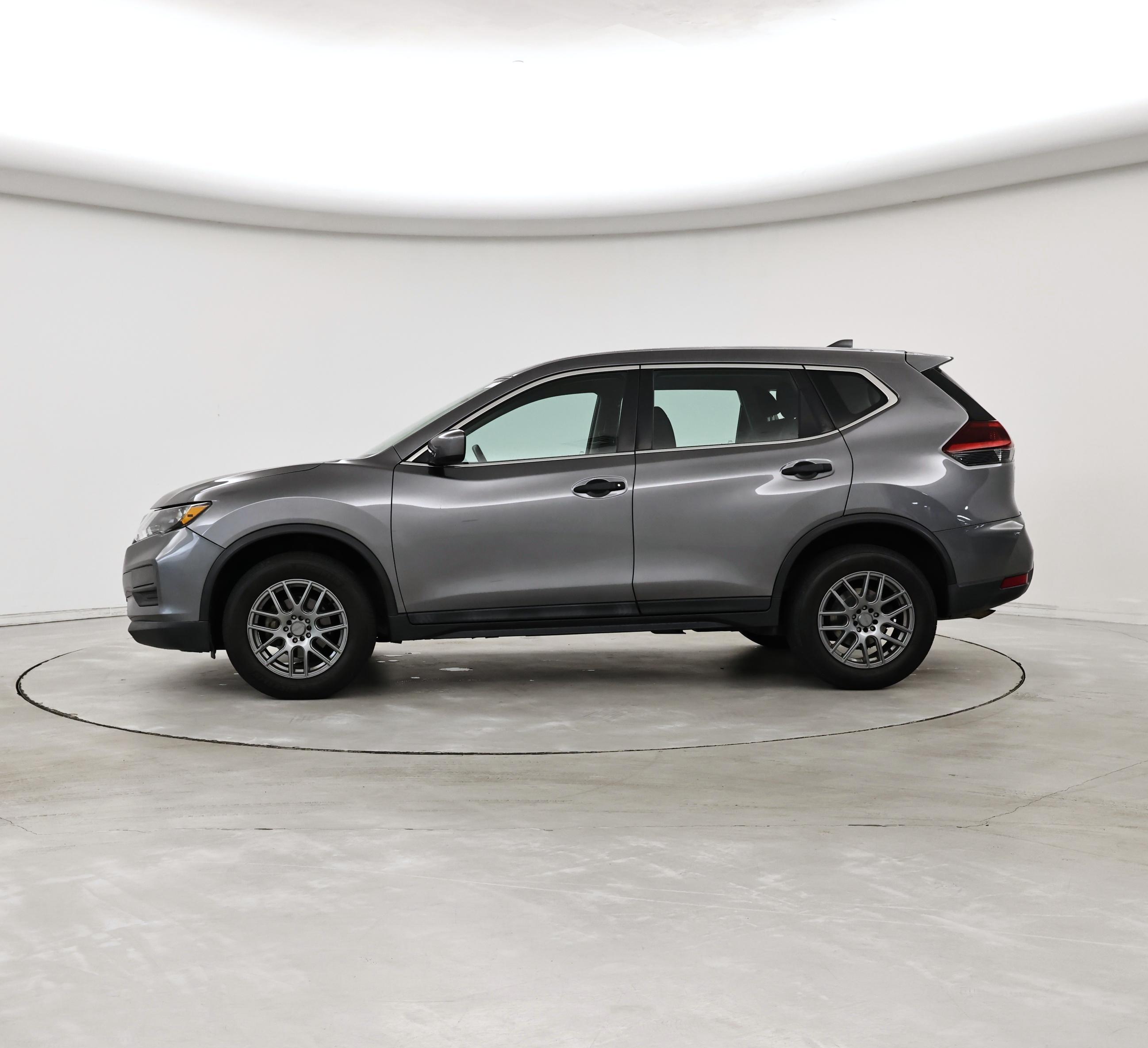 Thumbnail: 2018 Nissan Rogue - 3