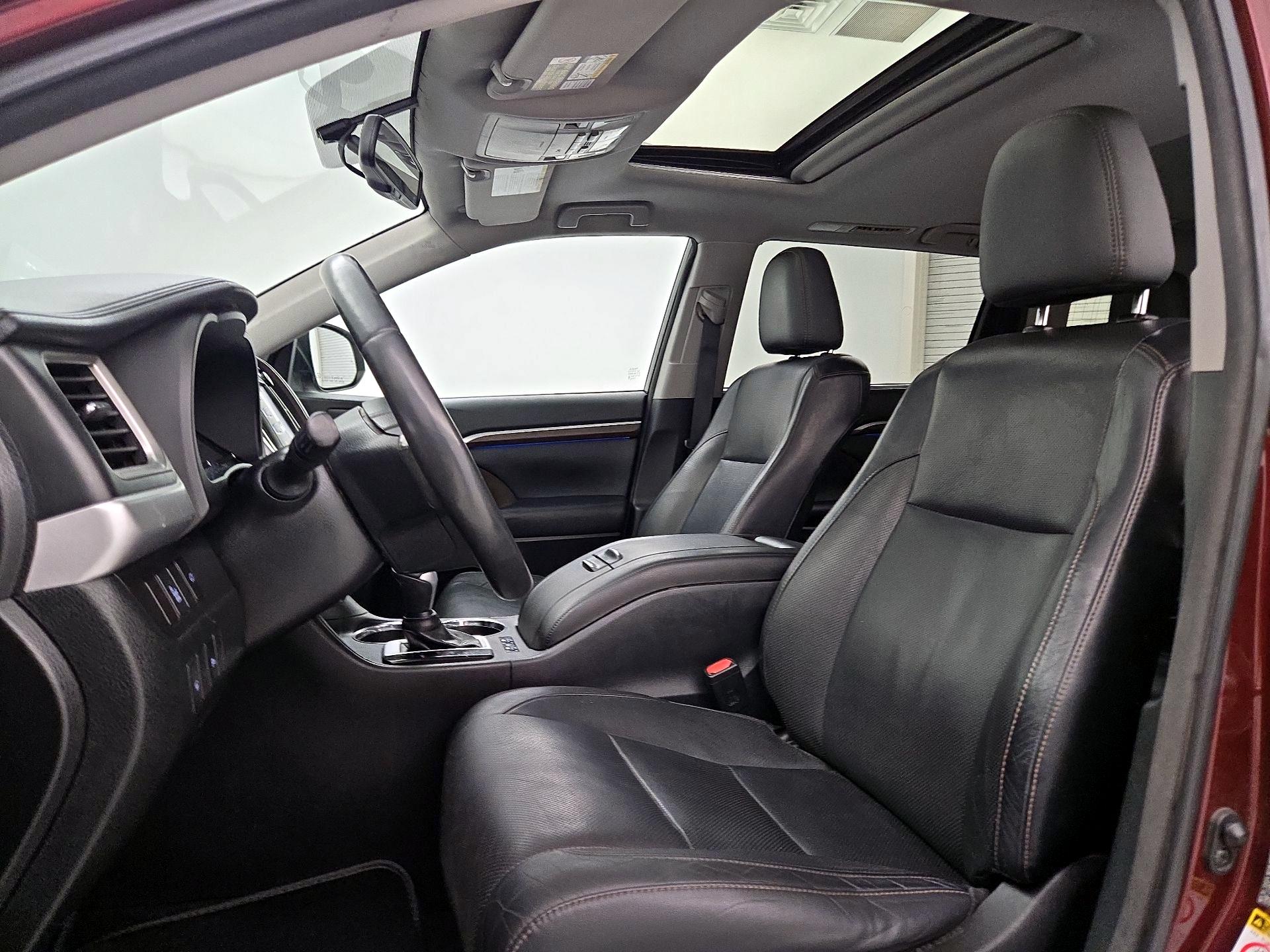 Thumbnail: 2014 Toyota Highlander - 11