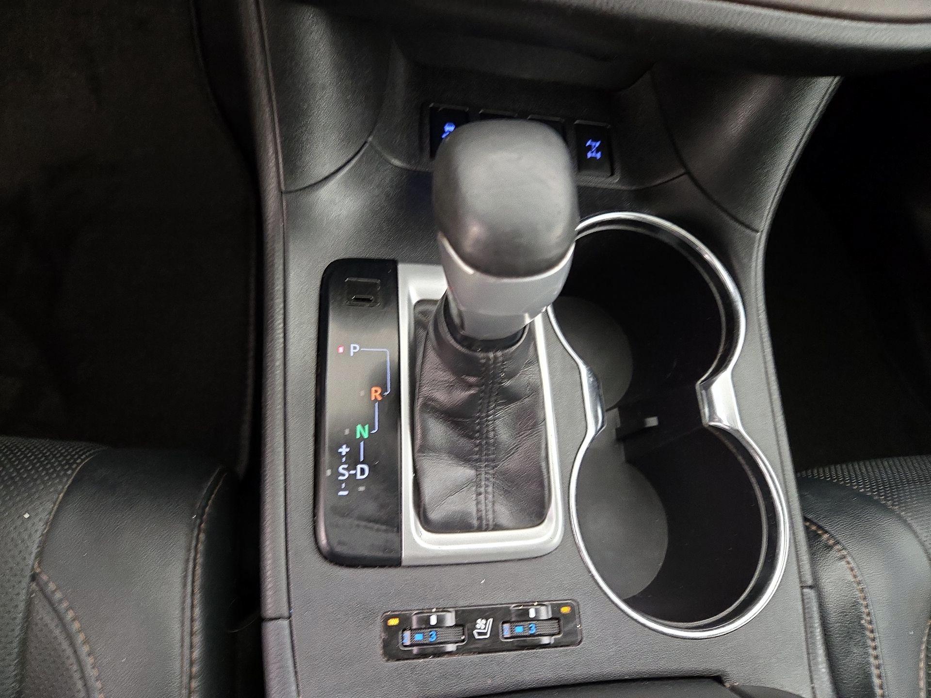 Thumbnail: 2014 Toyota Highlander - 18