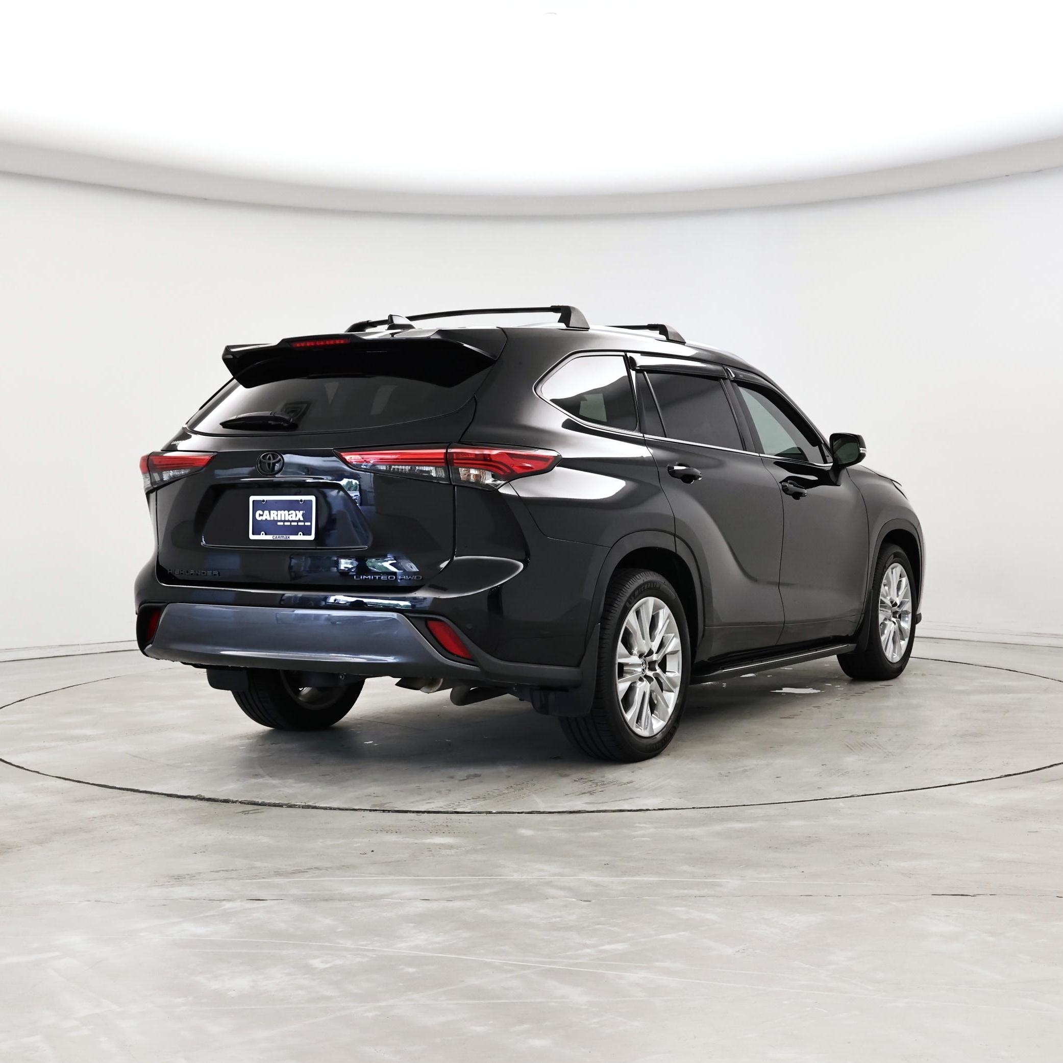 Thumbnail: 2023 Toyota Highlander - 8