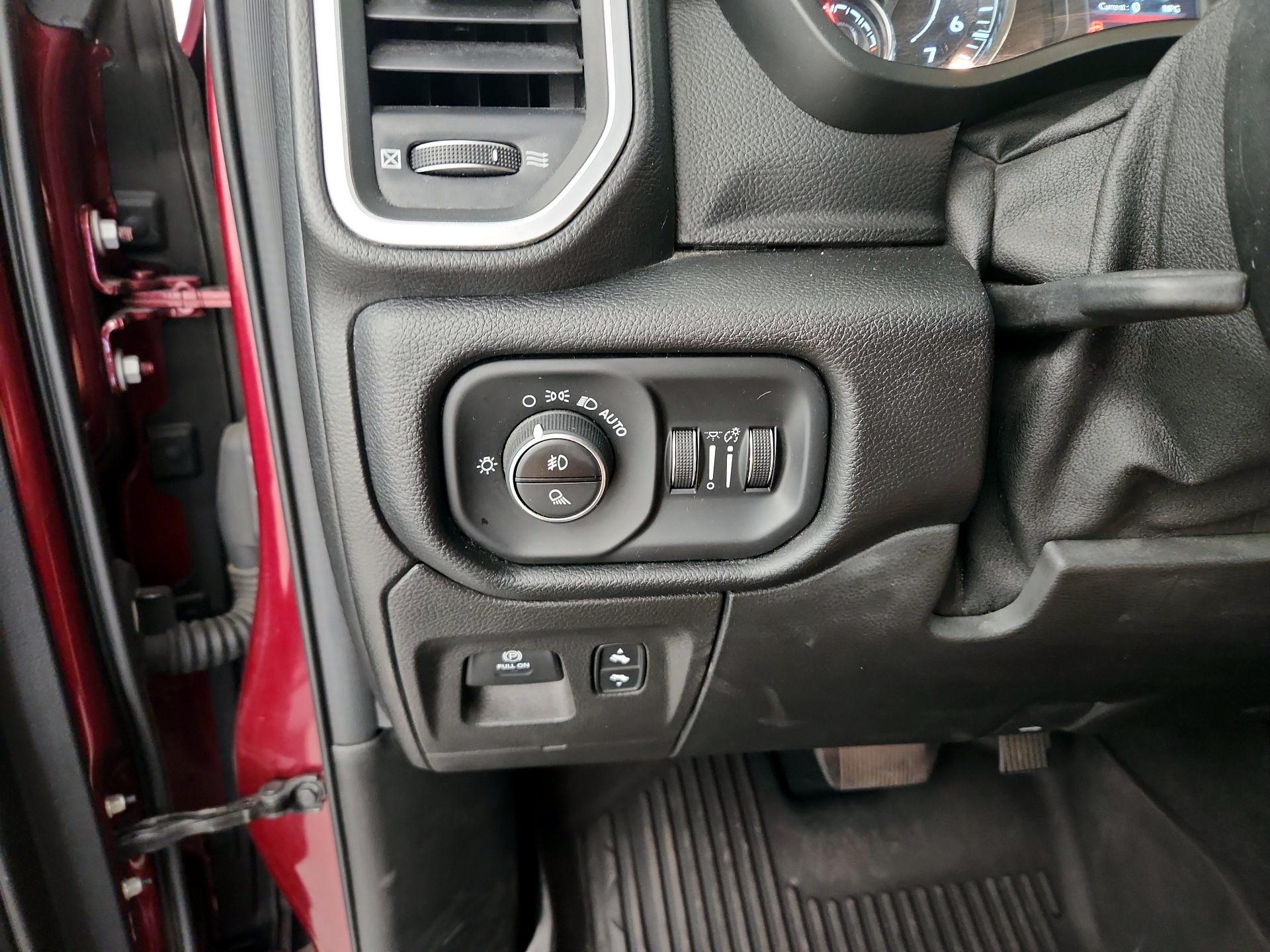 Thumbnail: 2019 RAM 1500 - 13