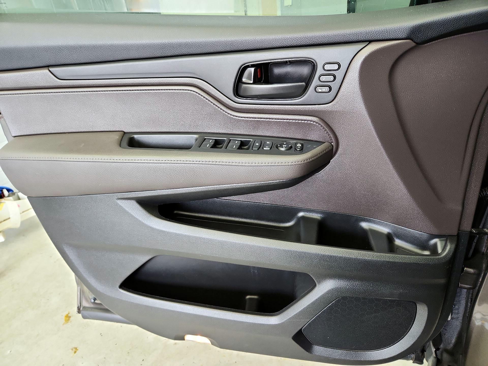 Thumbnail: 2019 Honda Odyssey - 12