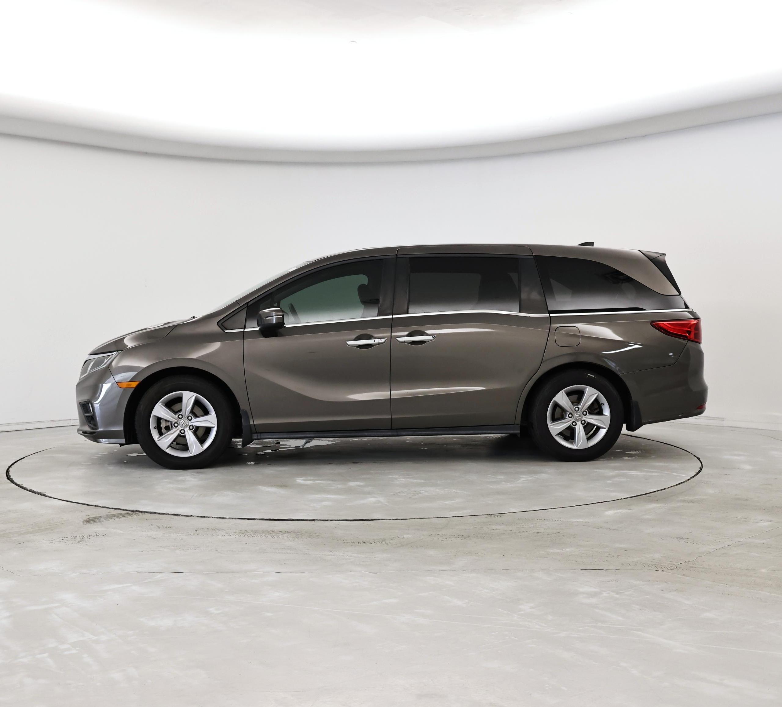 Thumbnail: 2019 Honda Odyssey - 3
