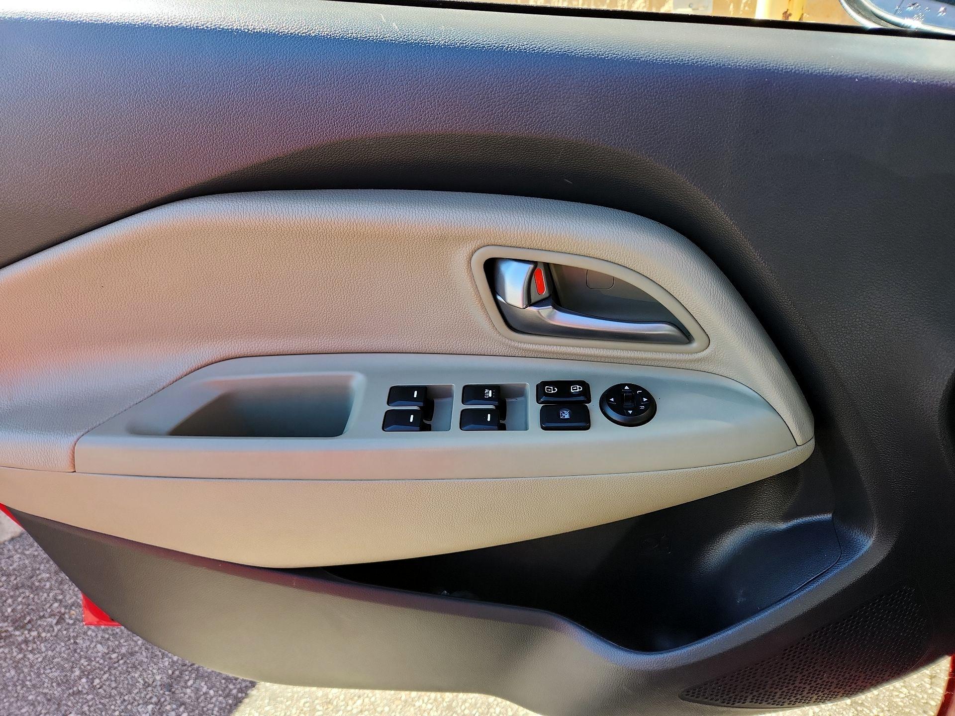 Thumbnail: 2016 Kia Rio - 12