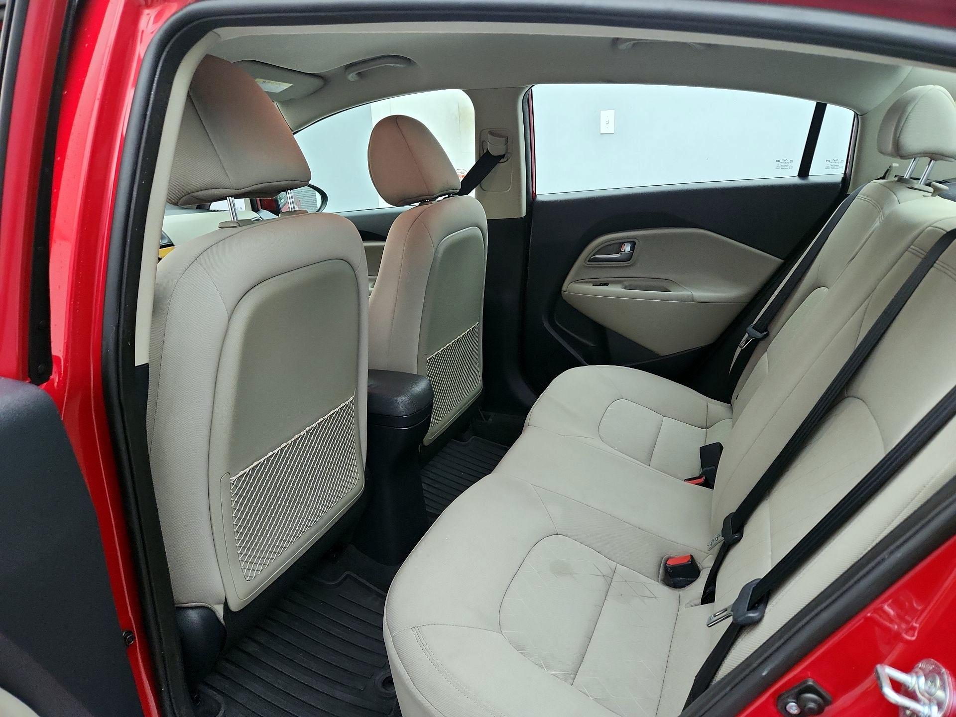 Thumbnail: 2016 Kia Rio - 18
