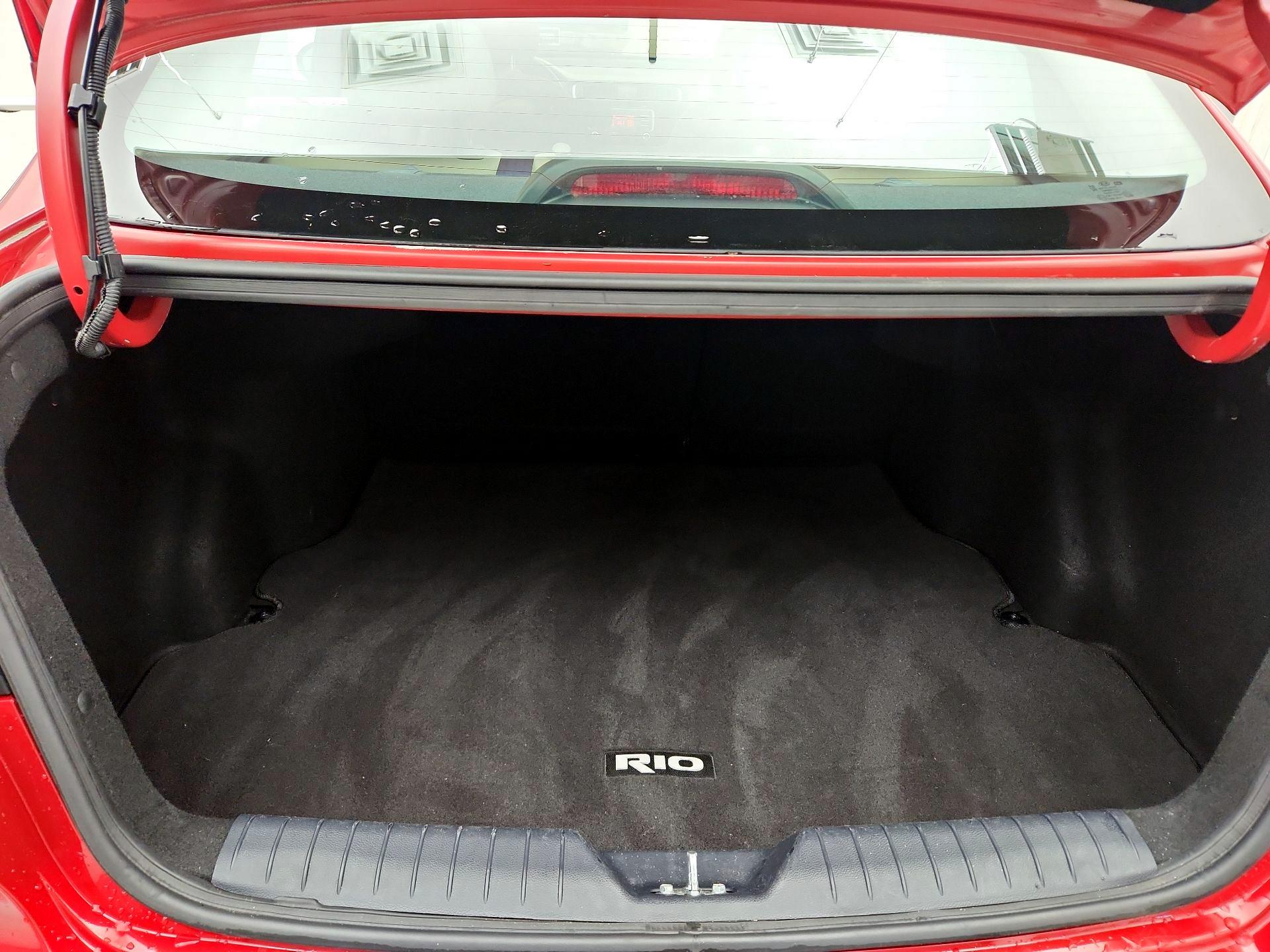 Thumbnail: 2016 Kia Rio - 19