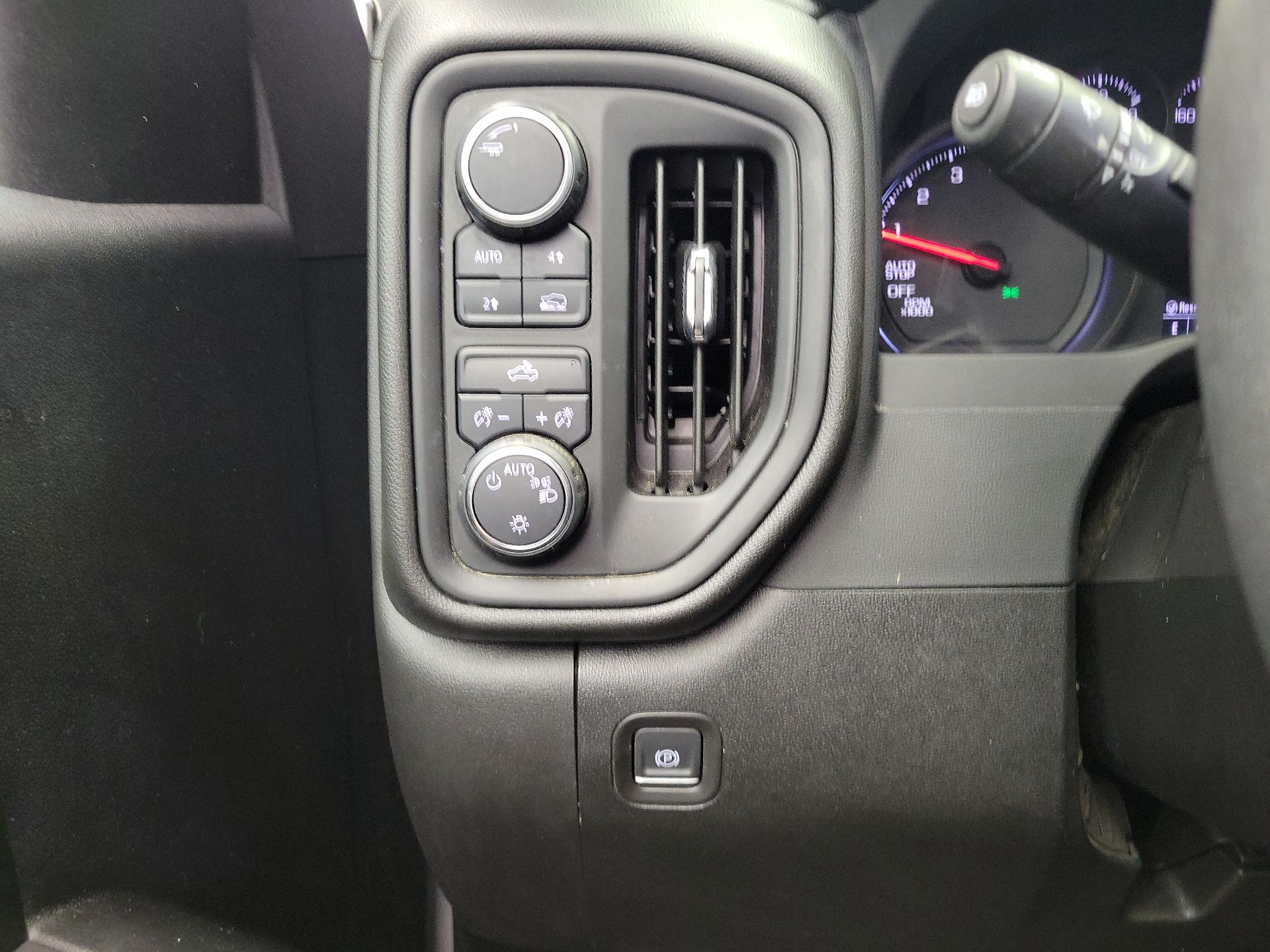 Thumbnail: 2022 Chevrolet Silverado 1500 - 13