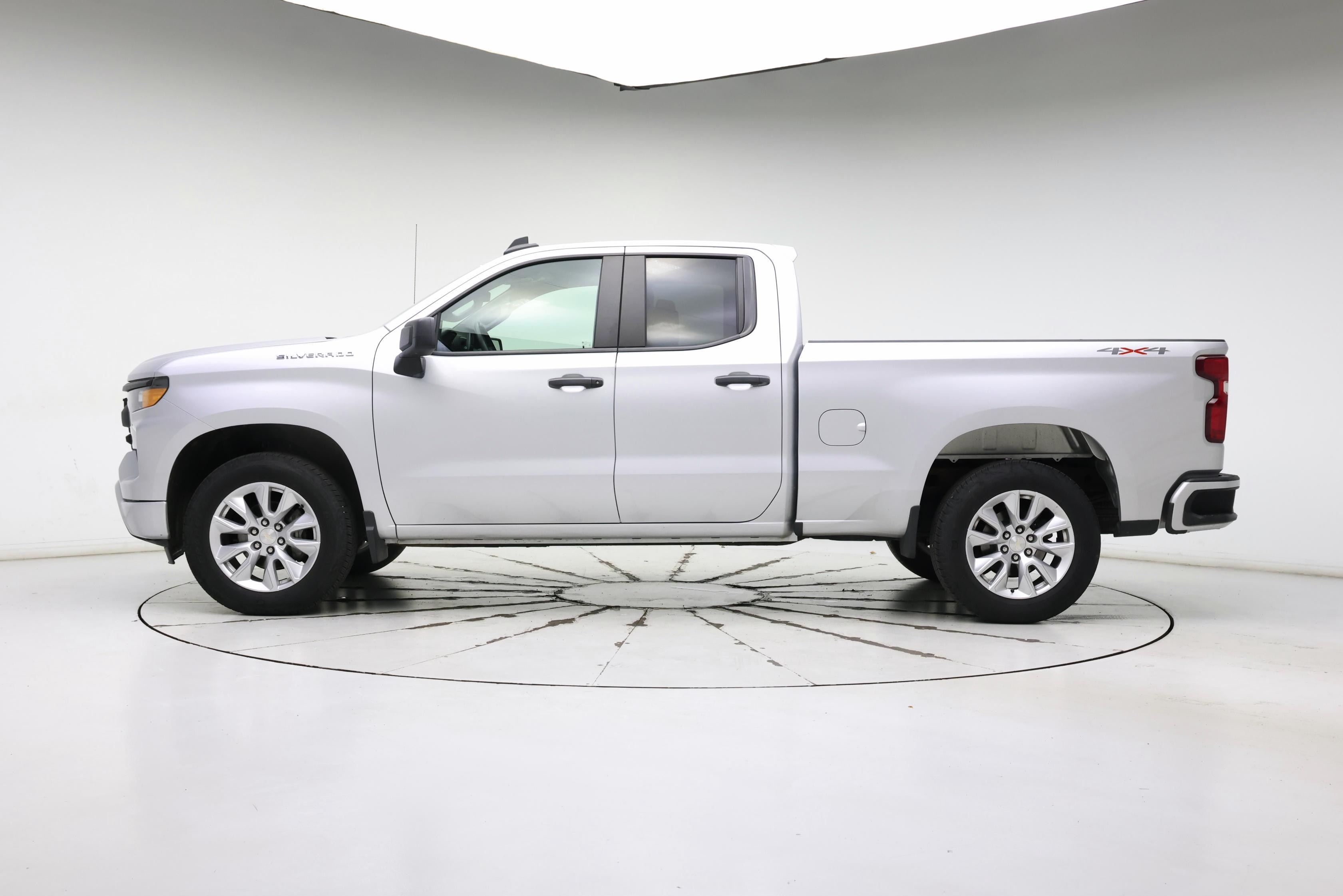 Thumbnail: 2022 Chevrolet Silverado 1500 - 3