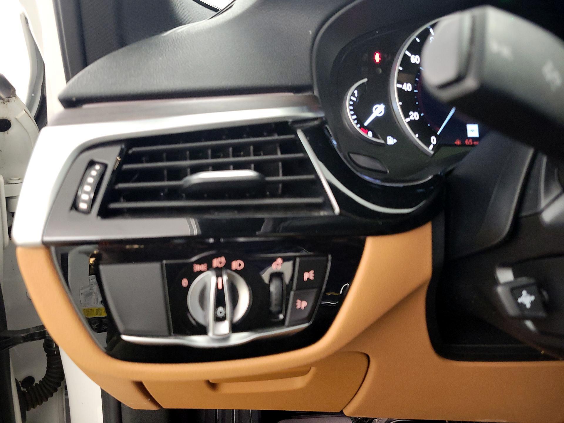 Thumbnail: 2019 BMW 5 Series - 13