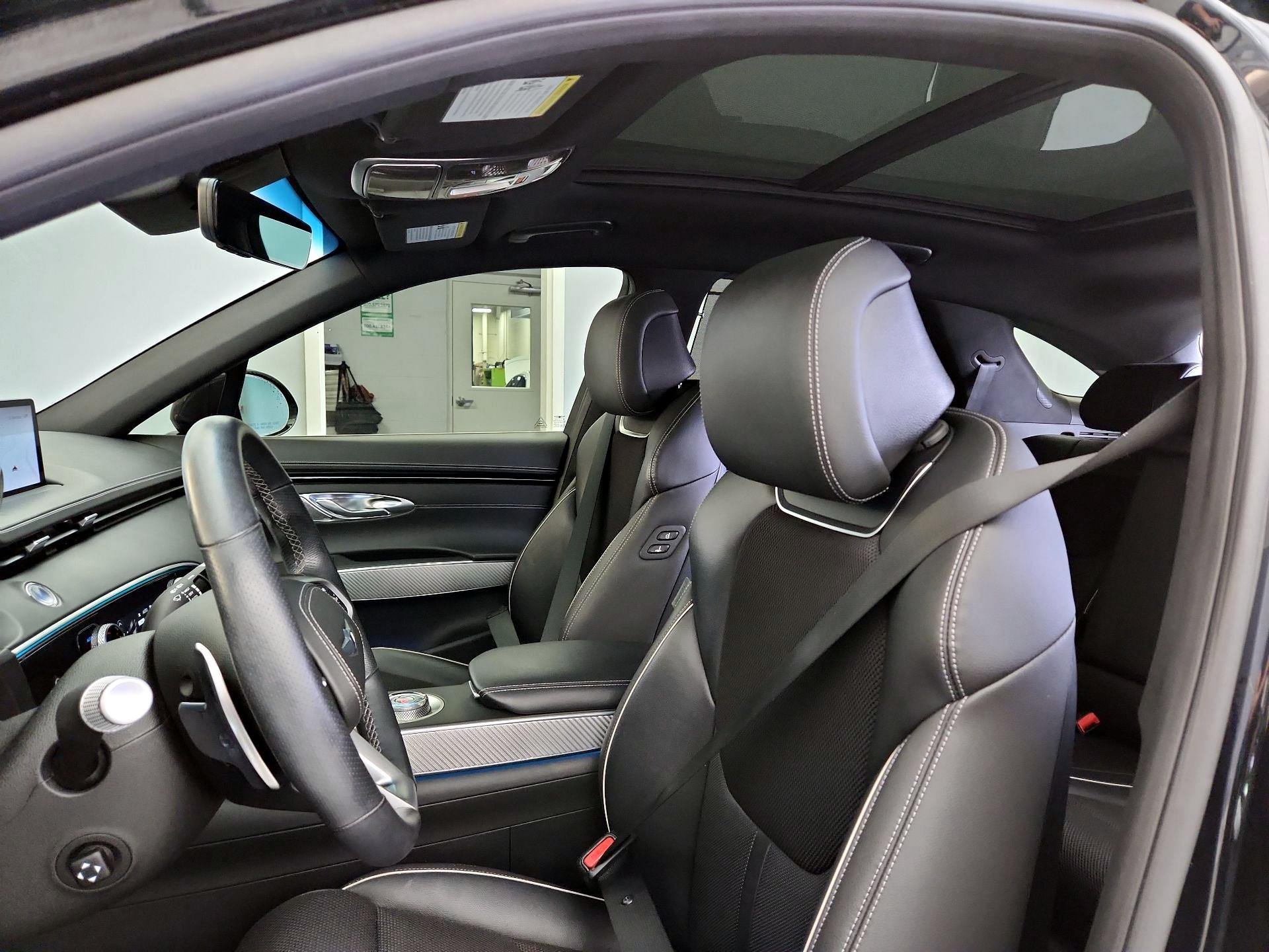 Thumbnail: 2023 Genesis GV70 - 20