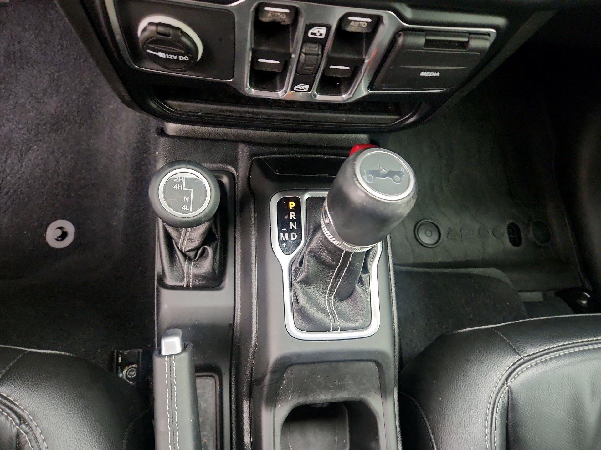 Thumbnail: 2019 Jeep Wrangler - 18