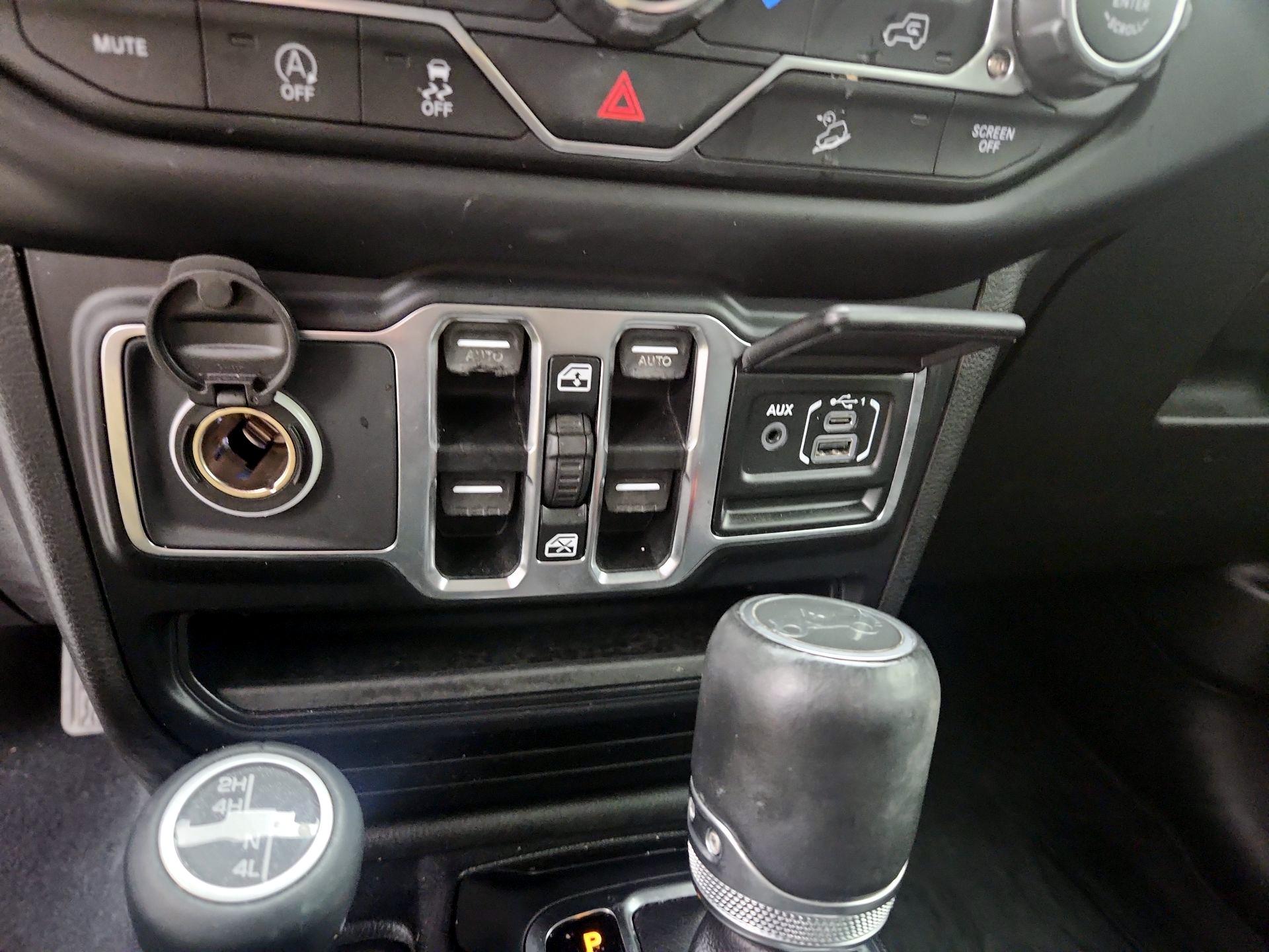 Thumbnail: 2019 Jeep Wrangler - 19