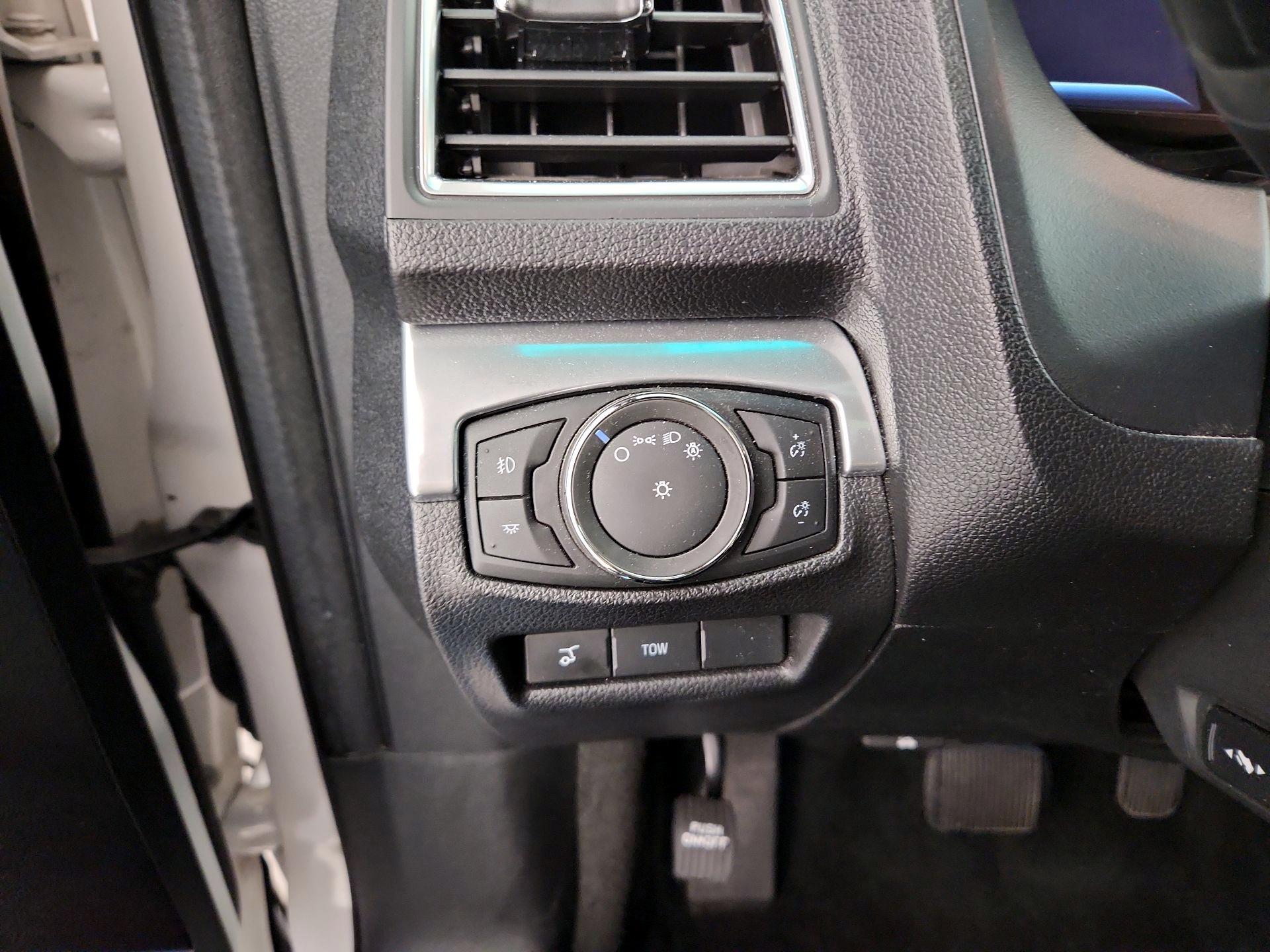 Thumbnail: 2017 Ford Explorer - 13