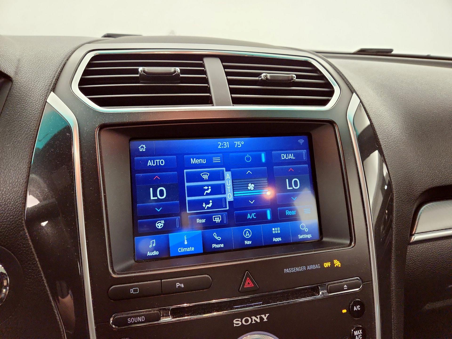 Thumbnail: 2017 Ford Explorer - 17