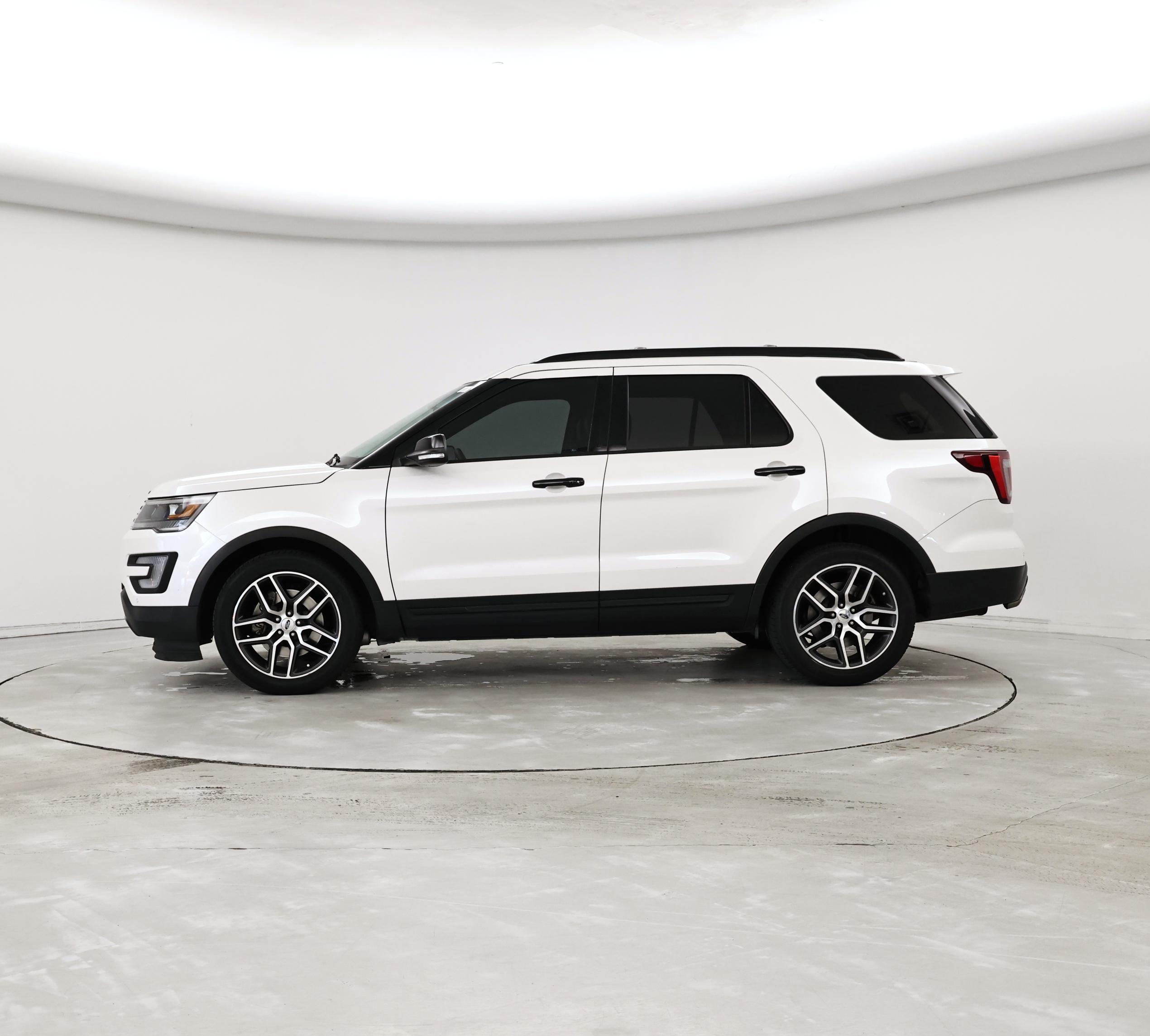 Thumbnail: 2017 Ford Explorer - 3