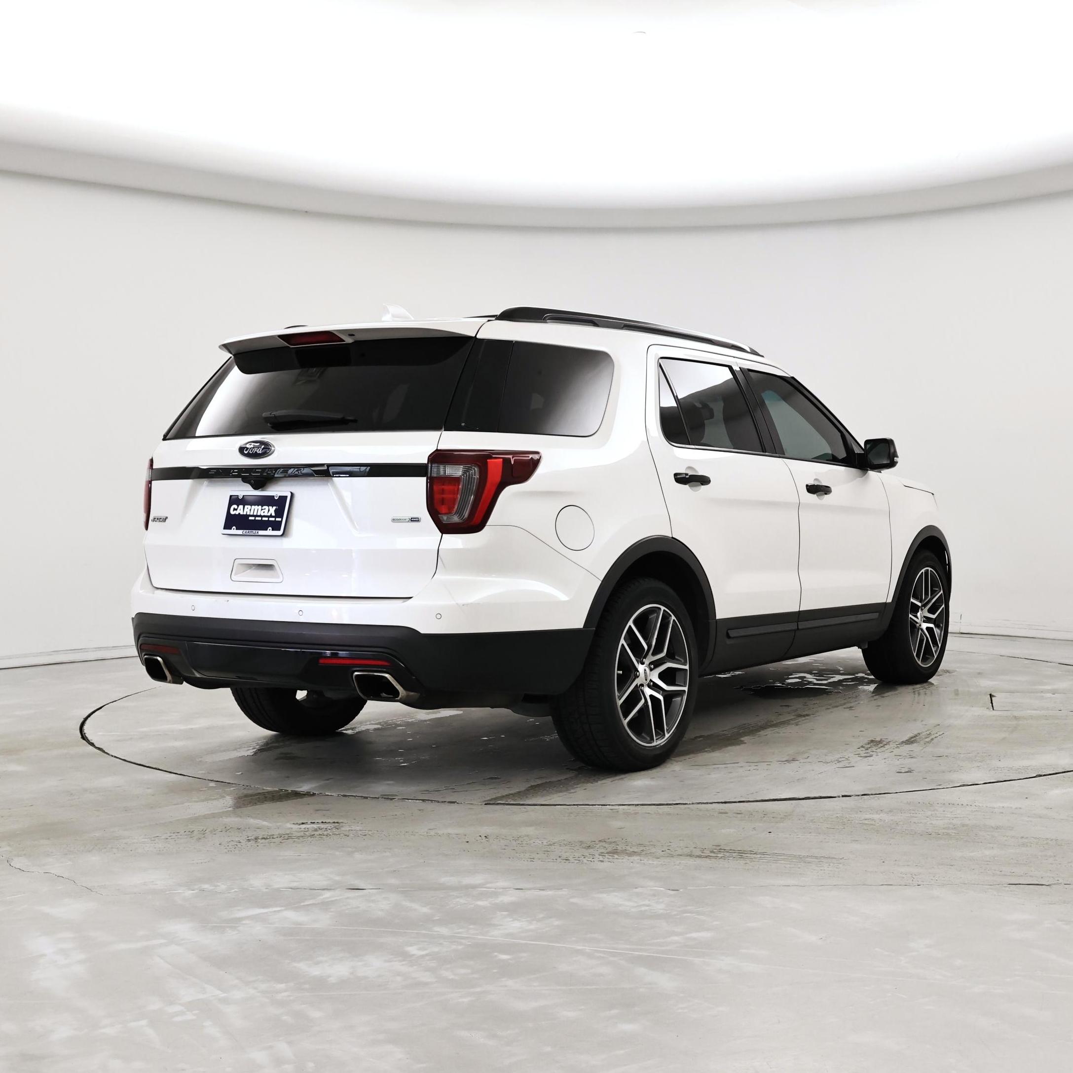 Thumbnail: 2017 Ford Explorer - 8