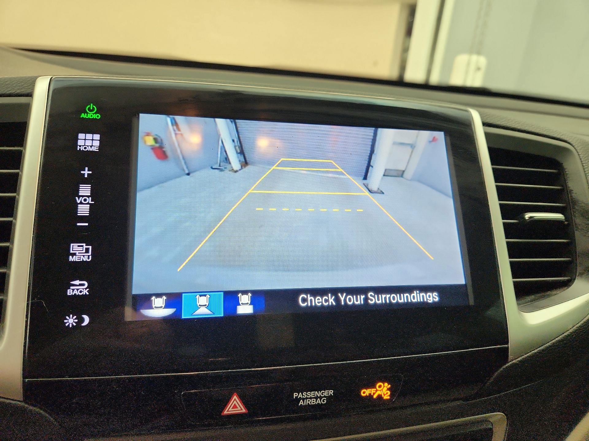 Thumbnail: 2016 Honda Pilot - 14