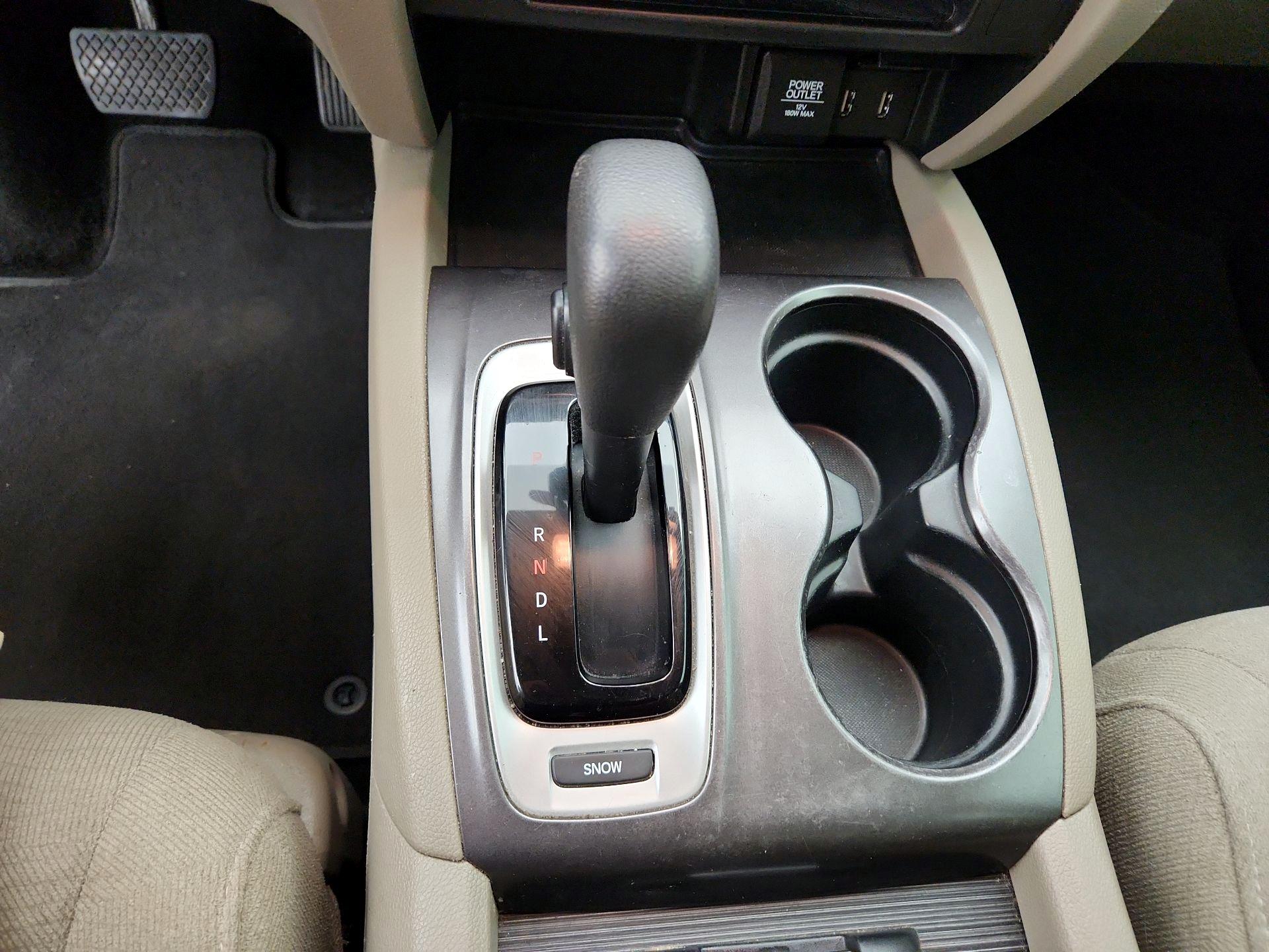 Thumbnail: 2016 Honda Pilot - 17