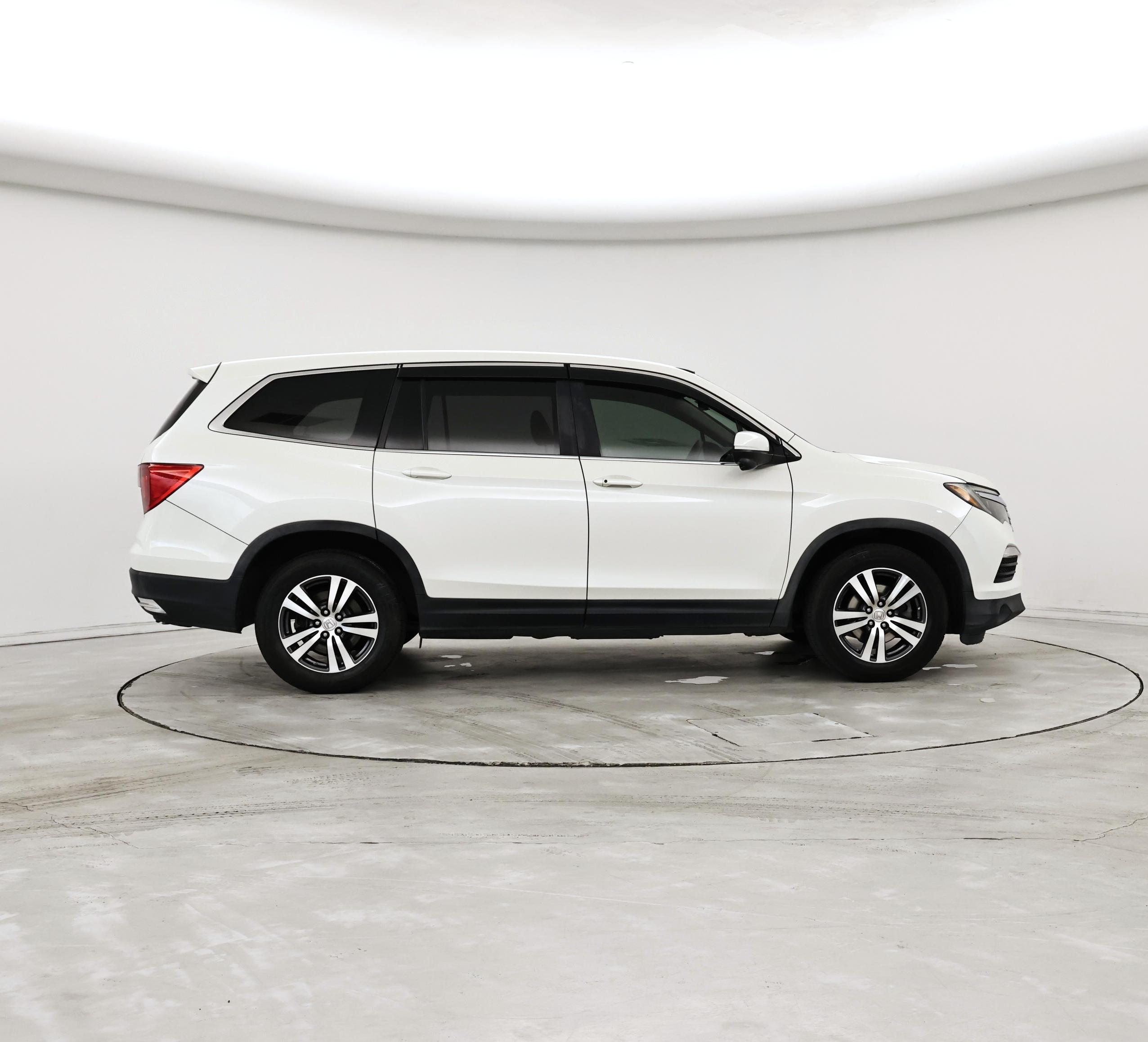 Thumbnail: 2016 Honda Pilot - 7