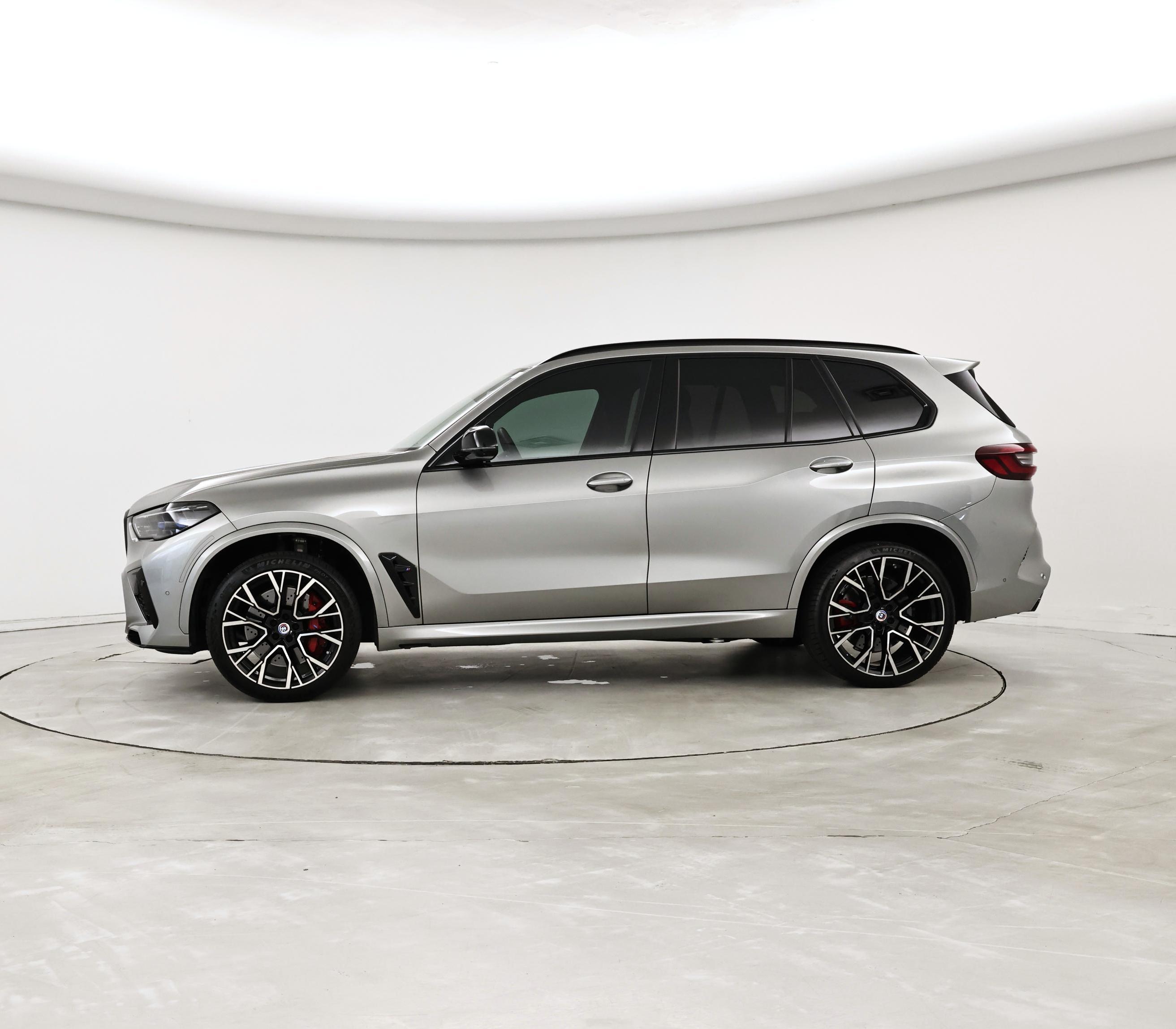 Thumbnail: 2022 BMW X5 - 3