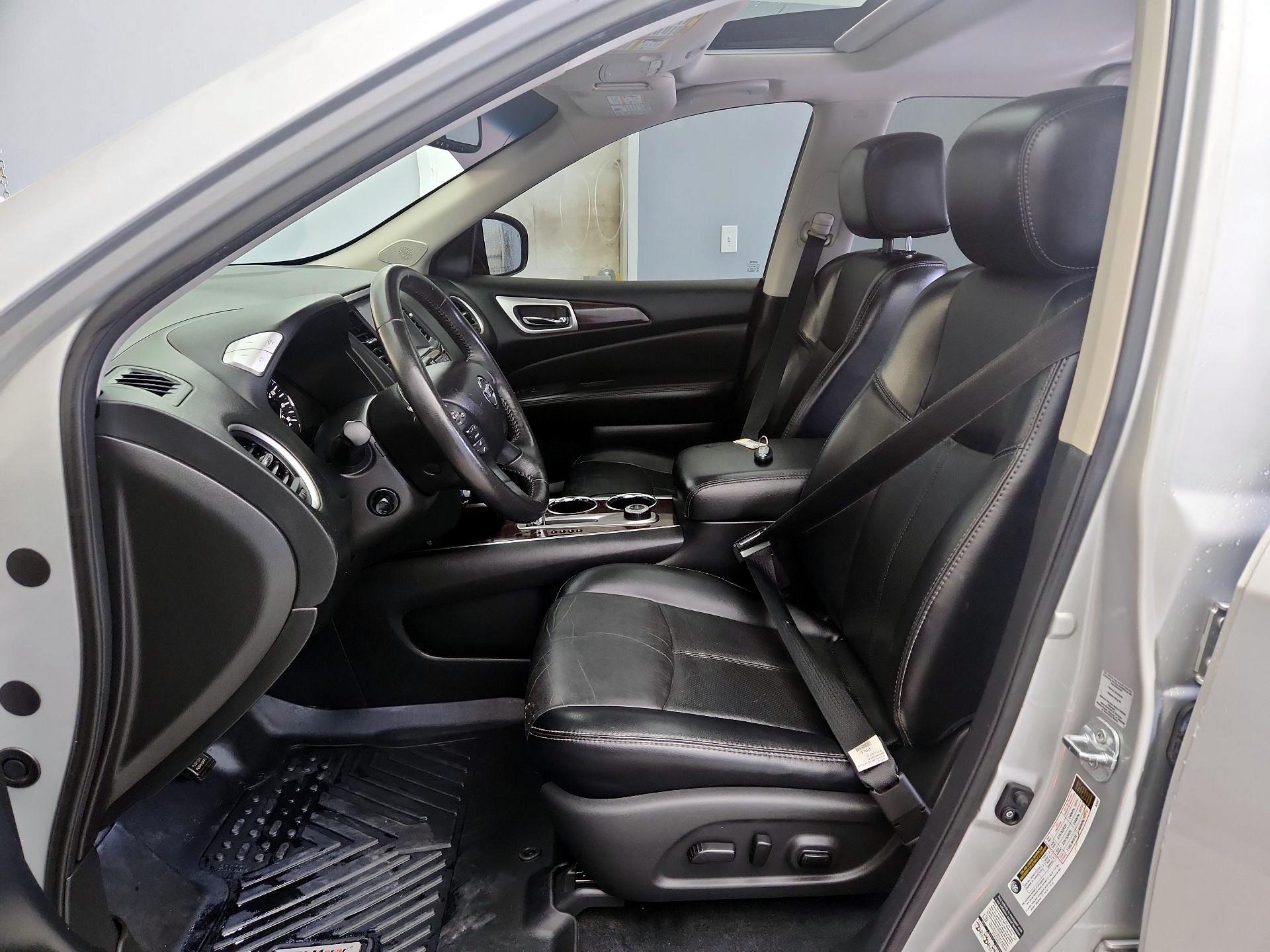 Thumbnail: 2014 Nissan Pathfinder - 11