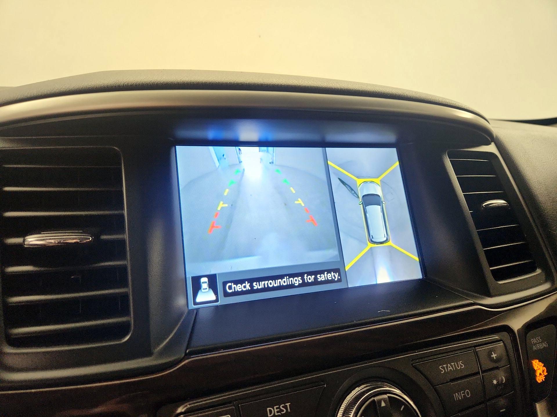 Thumbnail: 2014 Nissan Pathfinder - 14