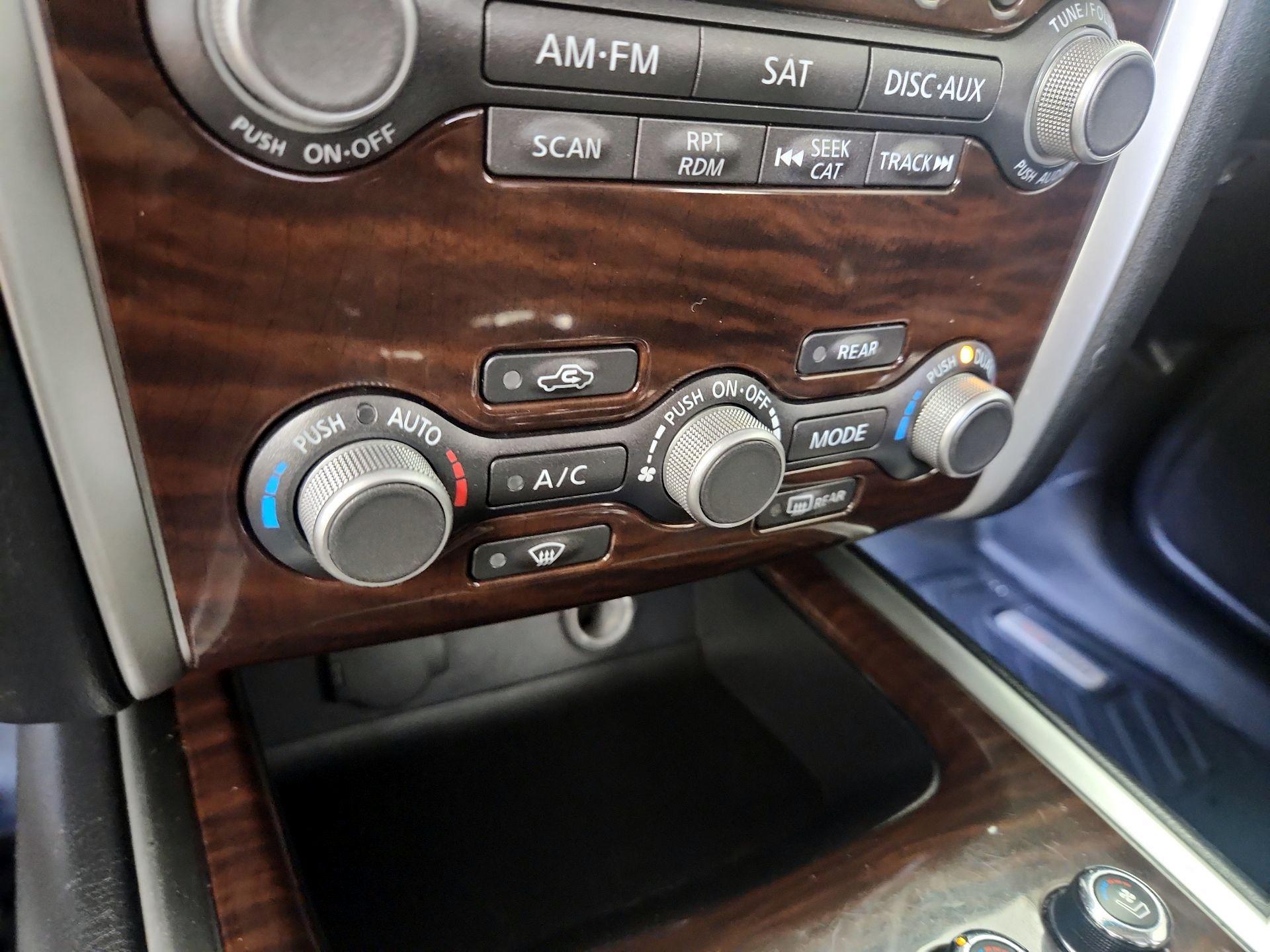 Thumbnail: 2014 Nissan Pathfinder - 16