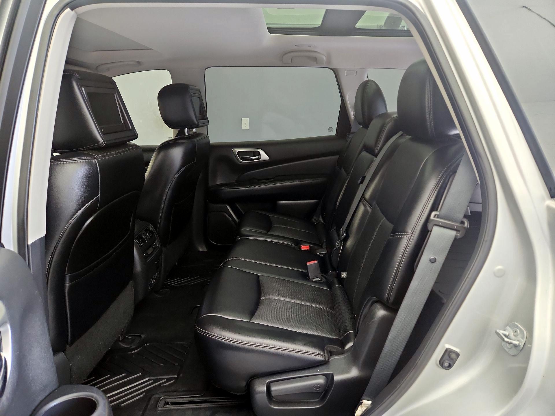 Thumbnail: 2014 Nissan Pathfinder - 19