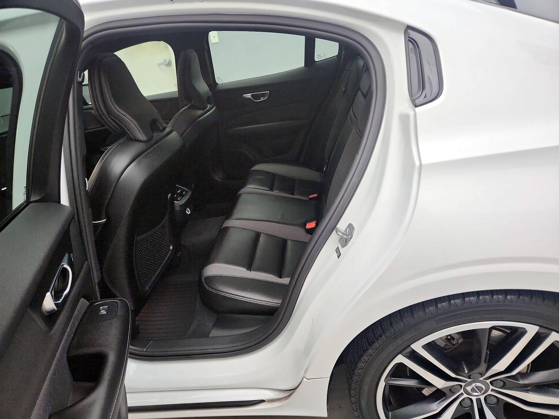 Thumbnail: 2020 Volvo S60 - 20