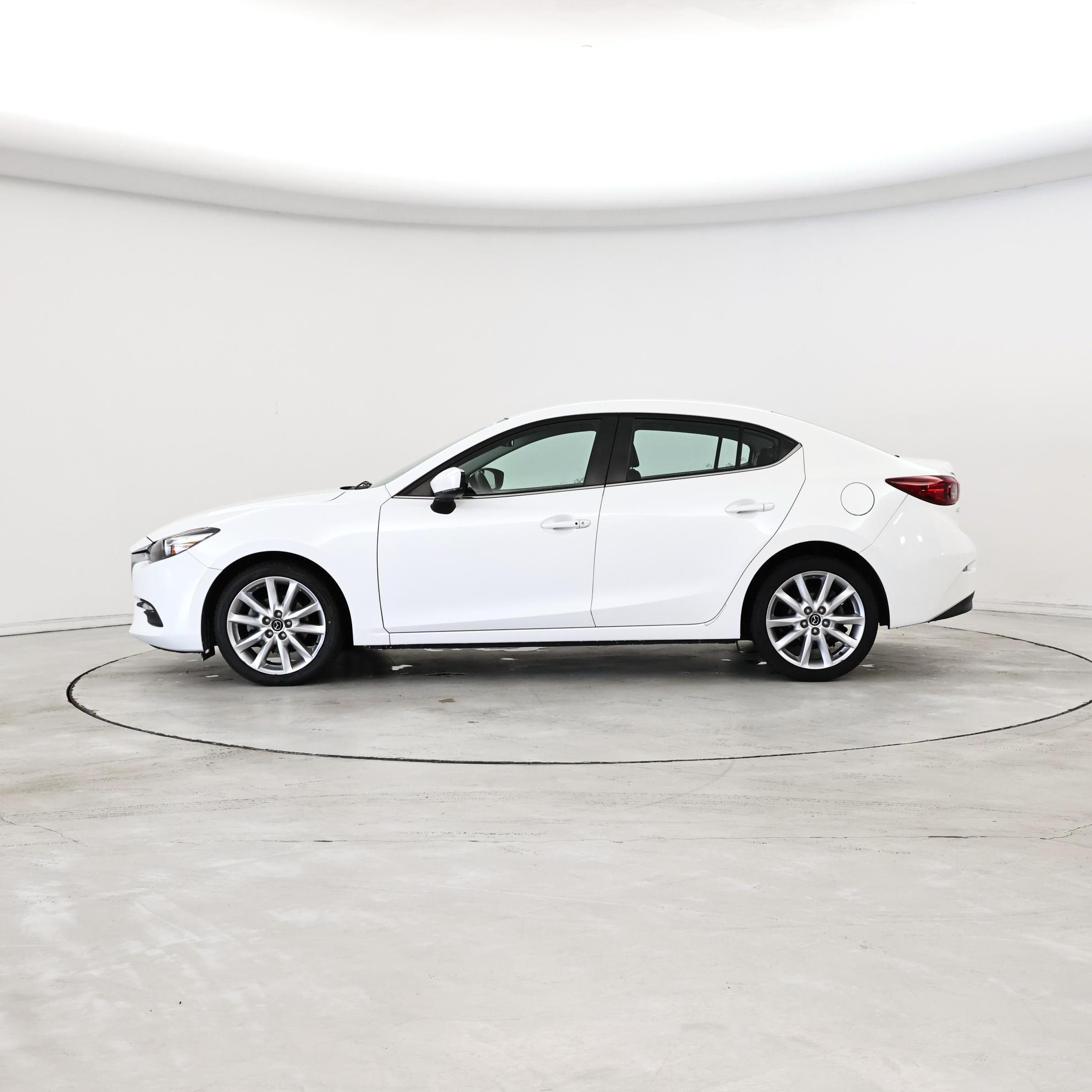 Thumbnail: 2017 Mazda Mazda3 - 3