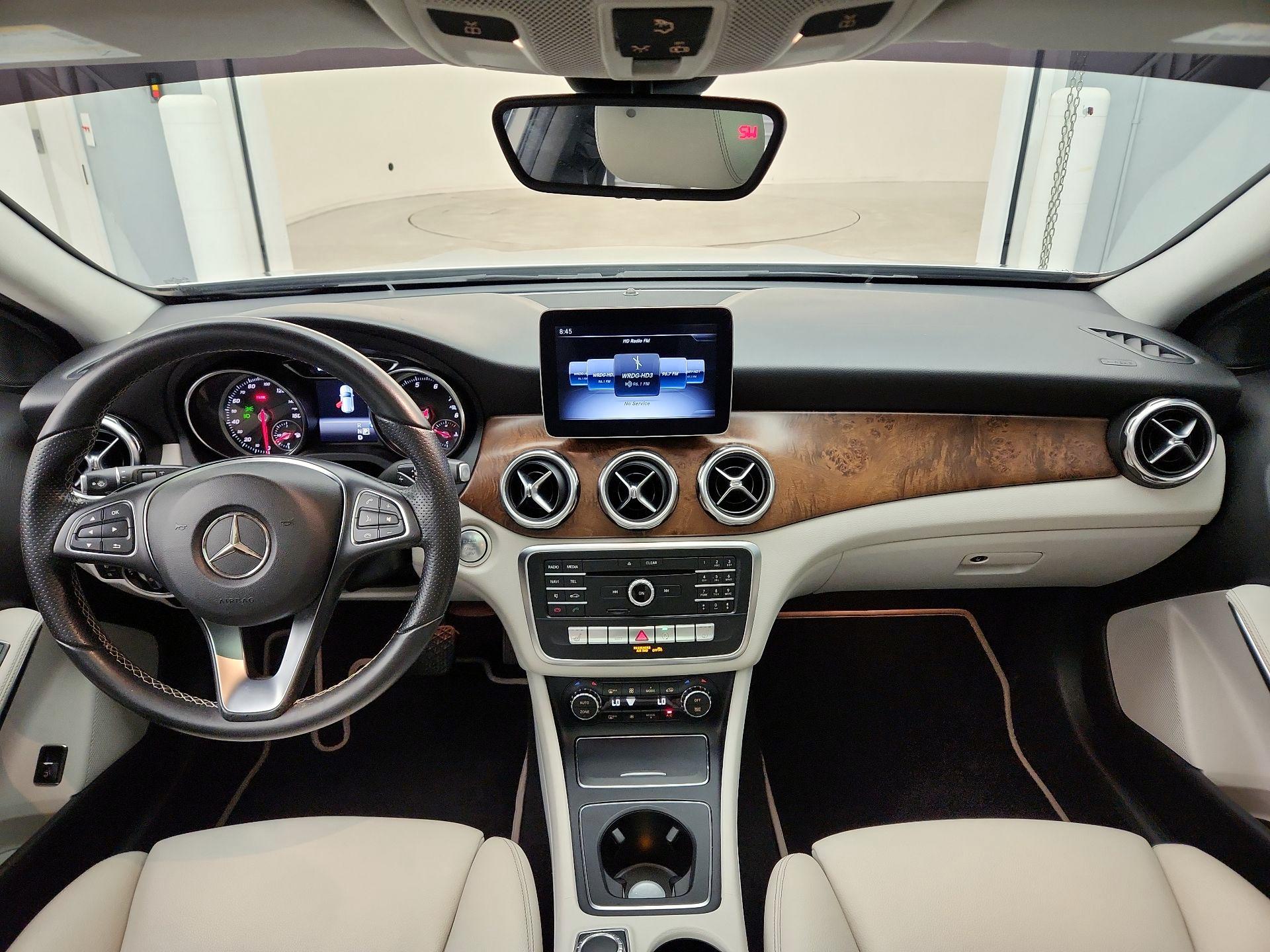 Thumbnail: 2018 Mercedes-Benz GLA - 9