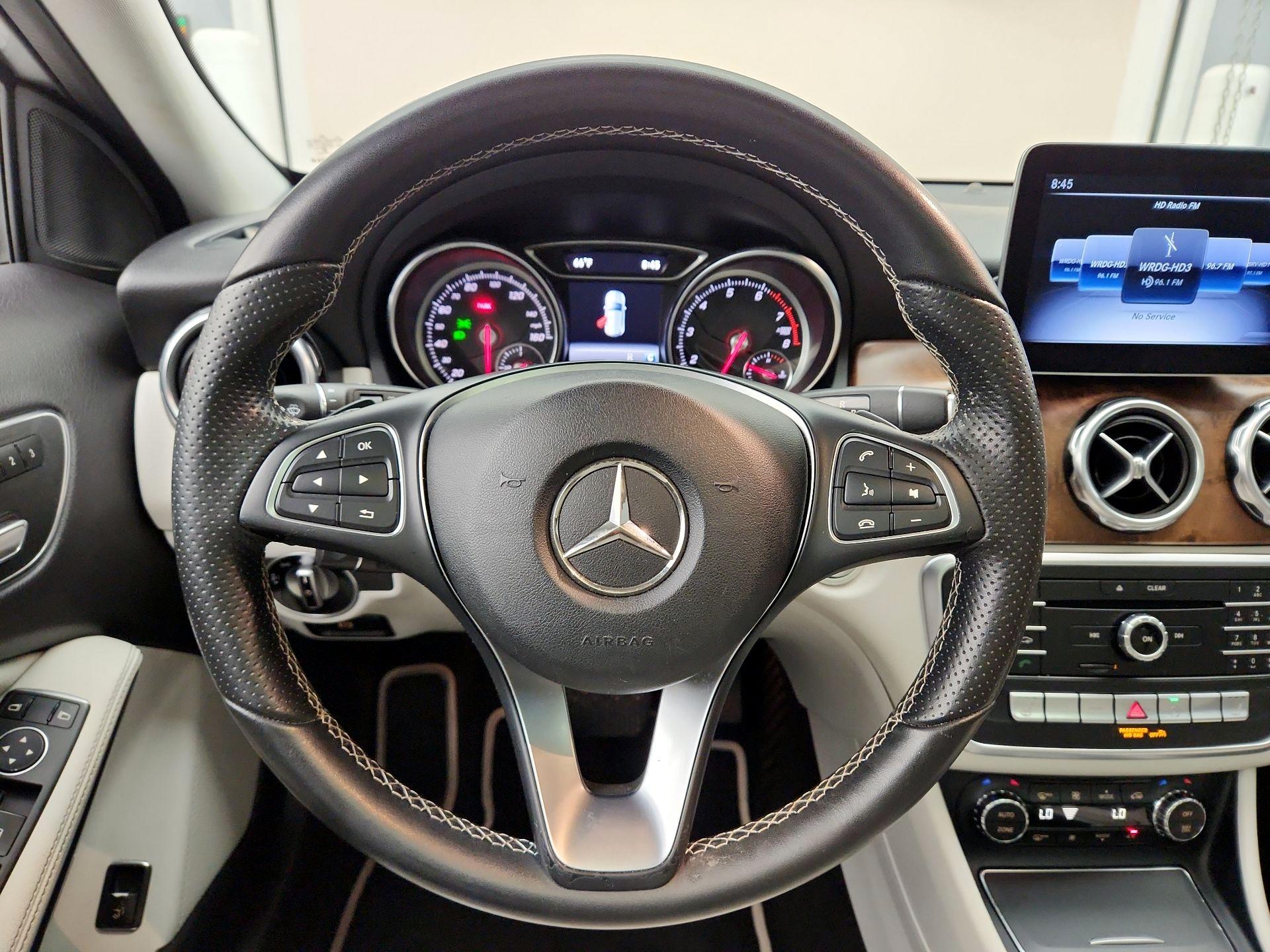 Thumbnail: 2018 Mercedes-Benz GLA - 10