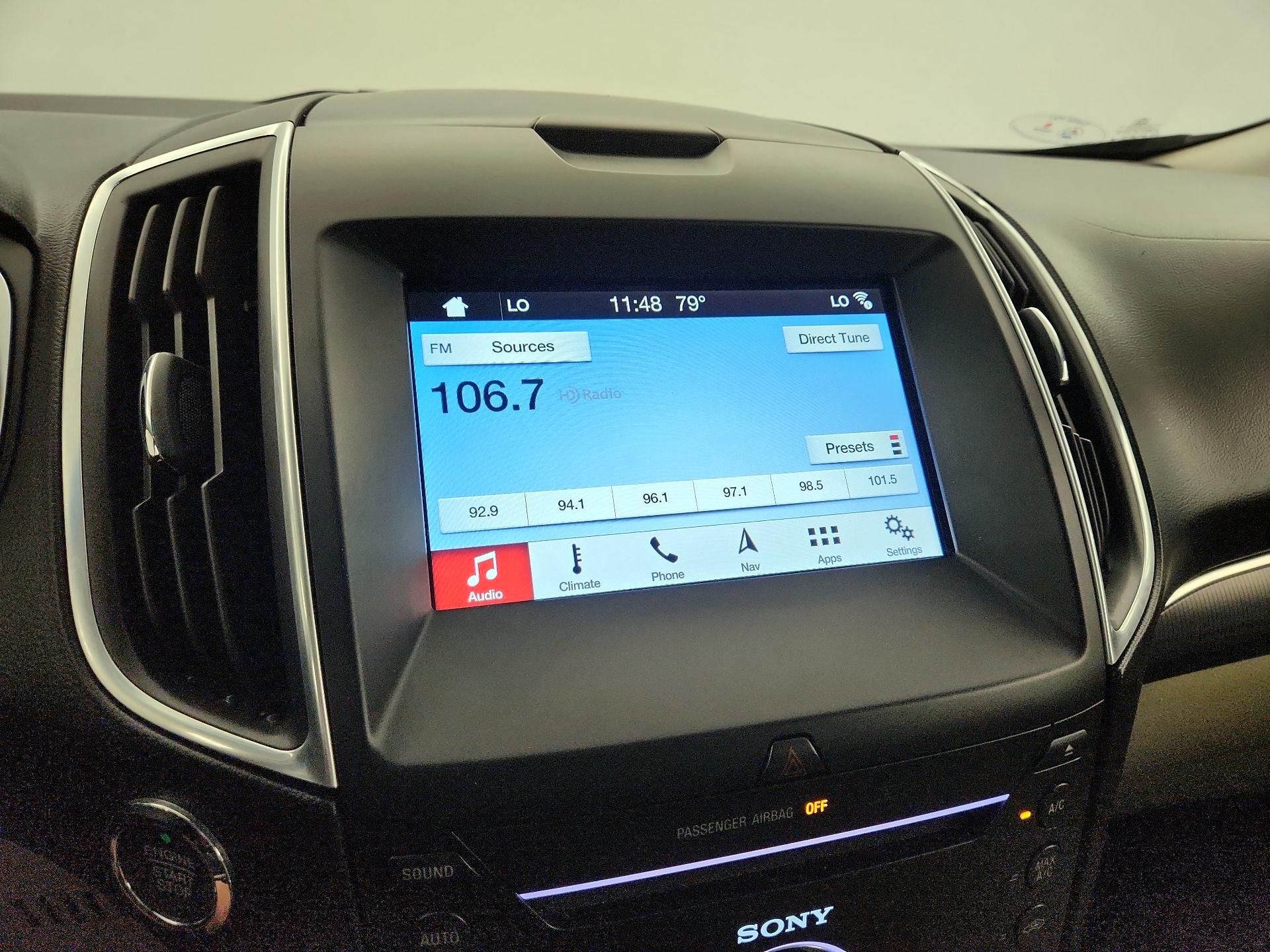 Thumbnail: 2016 Ford Edge - 16