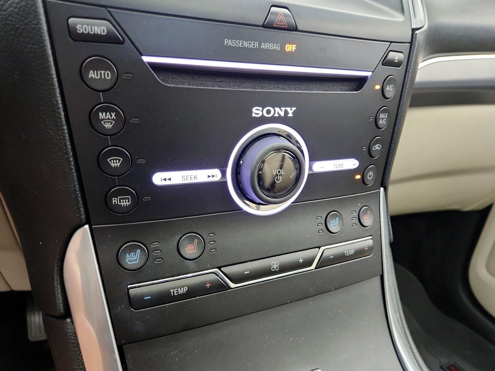 Thumbnail: 2016 Ford Edge - 17