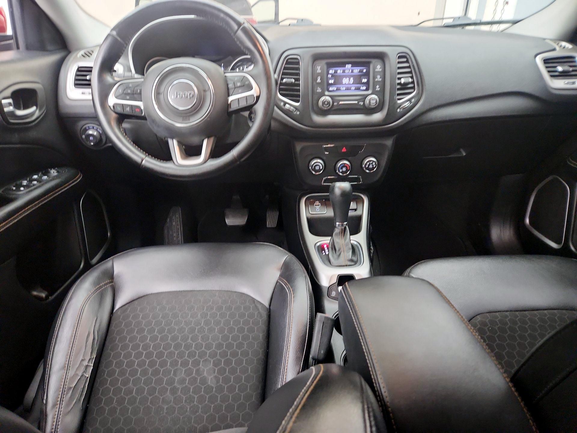 Thumbnail: 2018 Jeep Compass - 9
