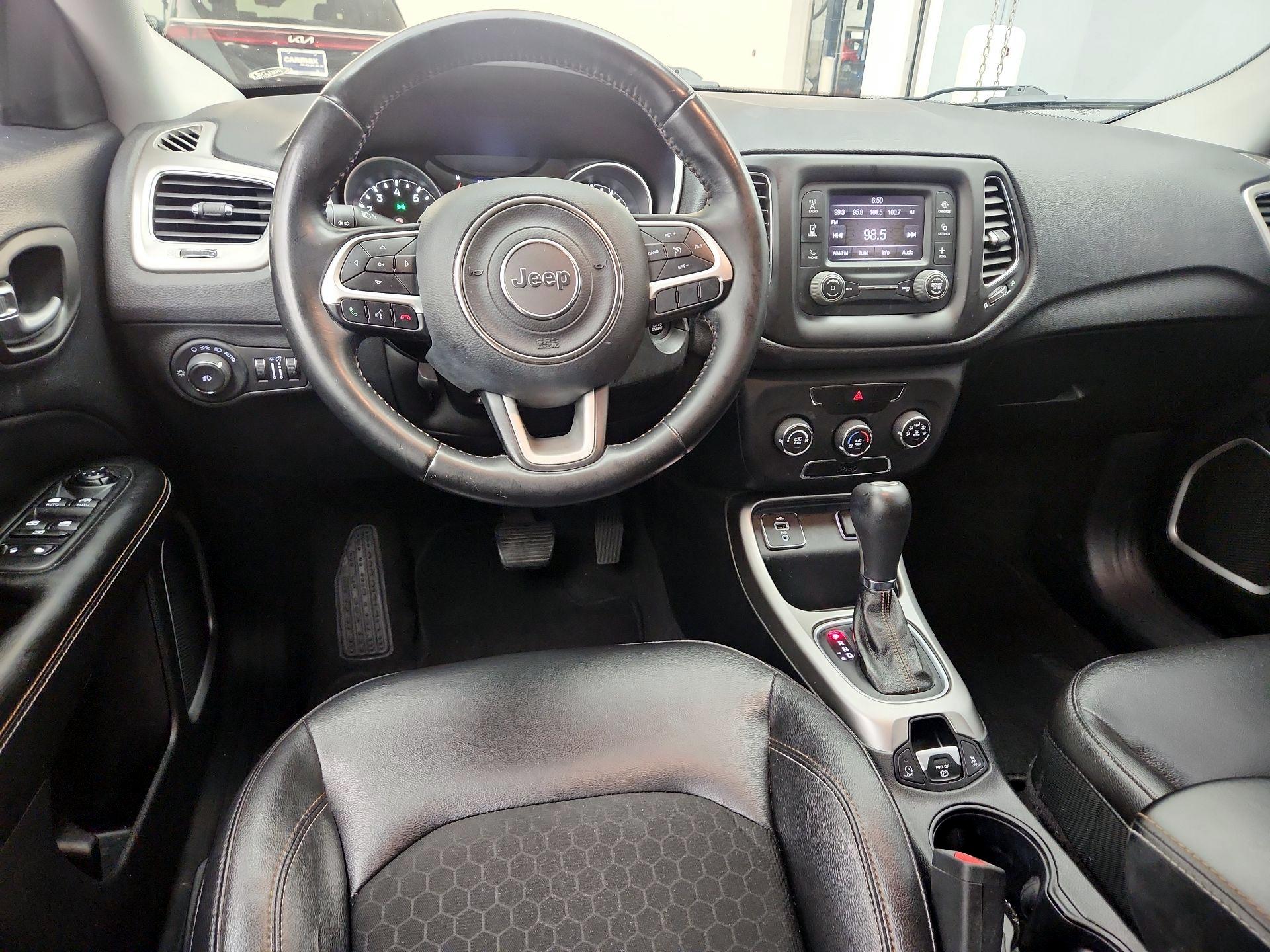 Thumbnail: 2018 Jeep Compass - 10