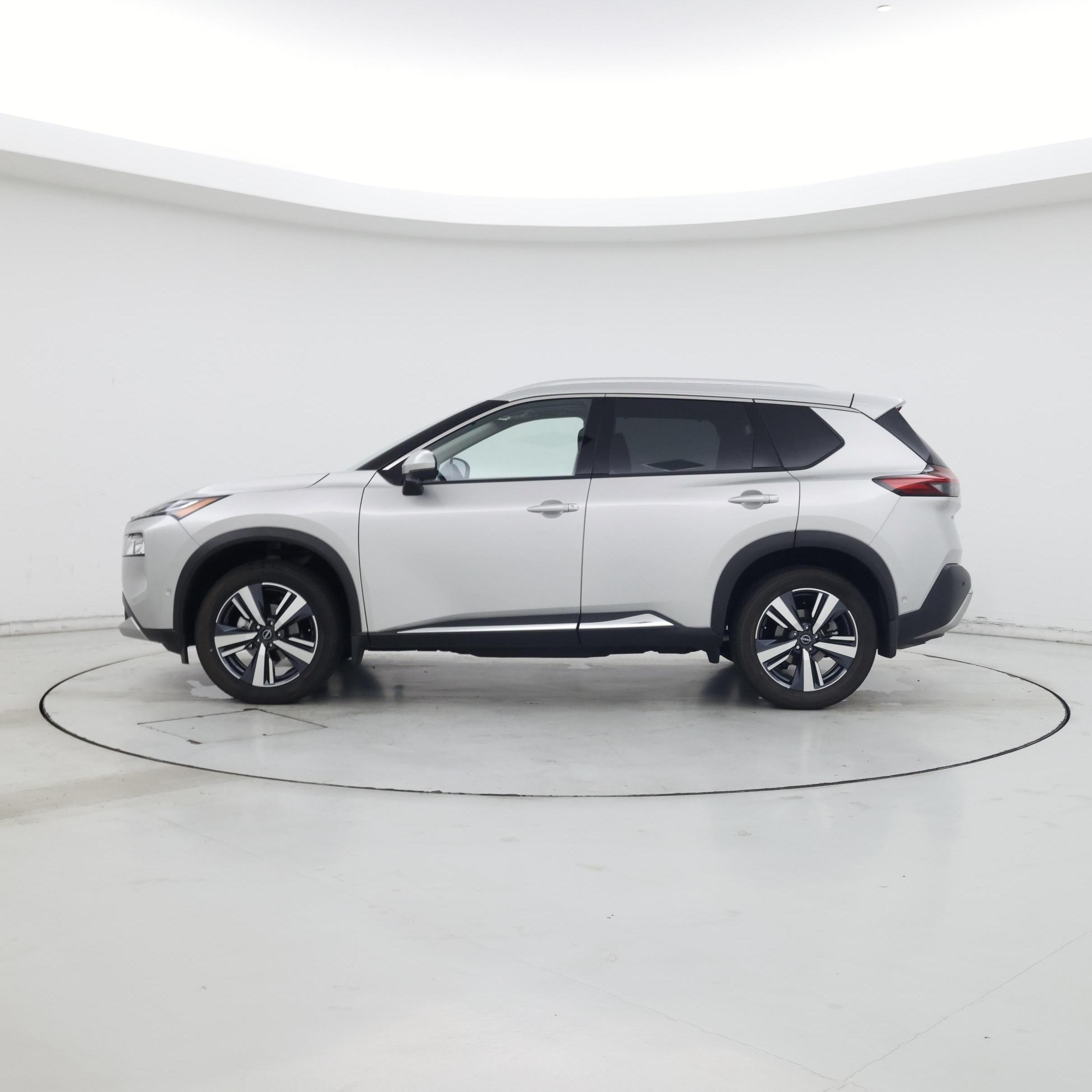 Thumbnail: 2023 Nissan Rogue - 3
