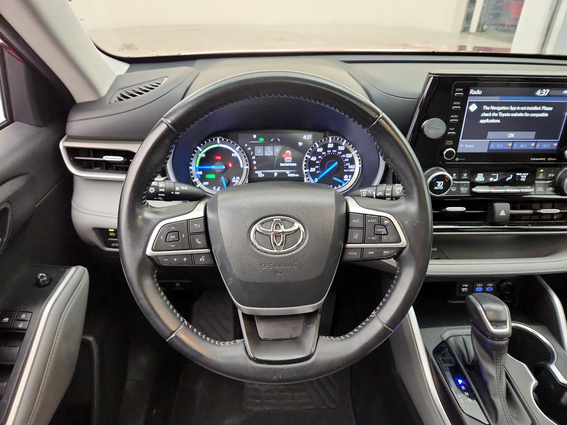 Thumbnail: 2022 Toyota Highlander - 10