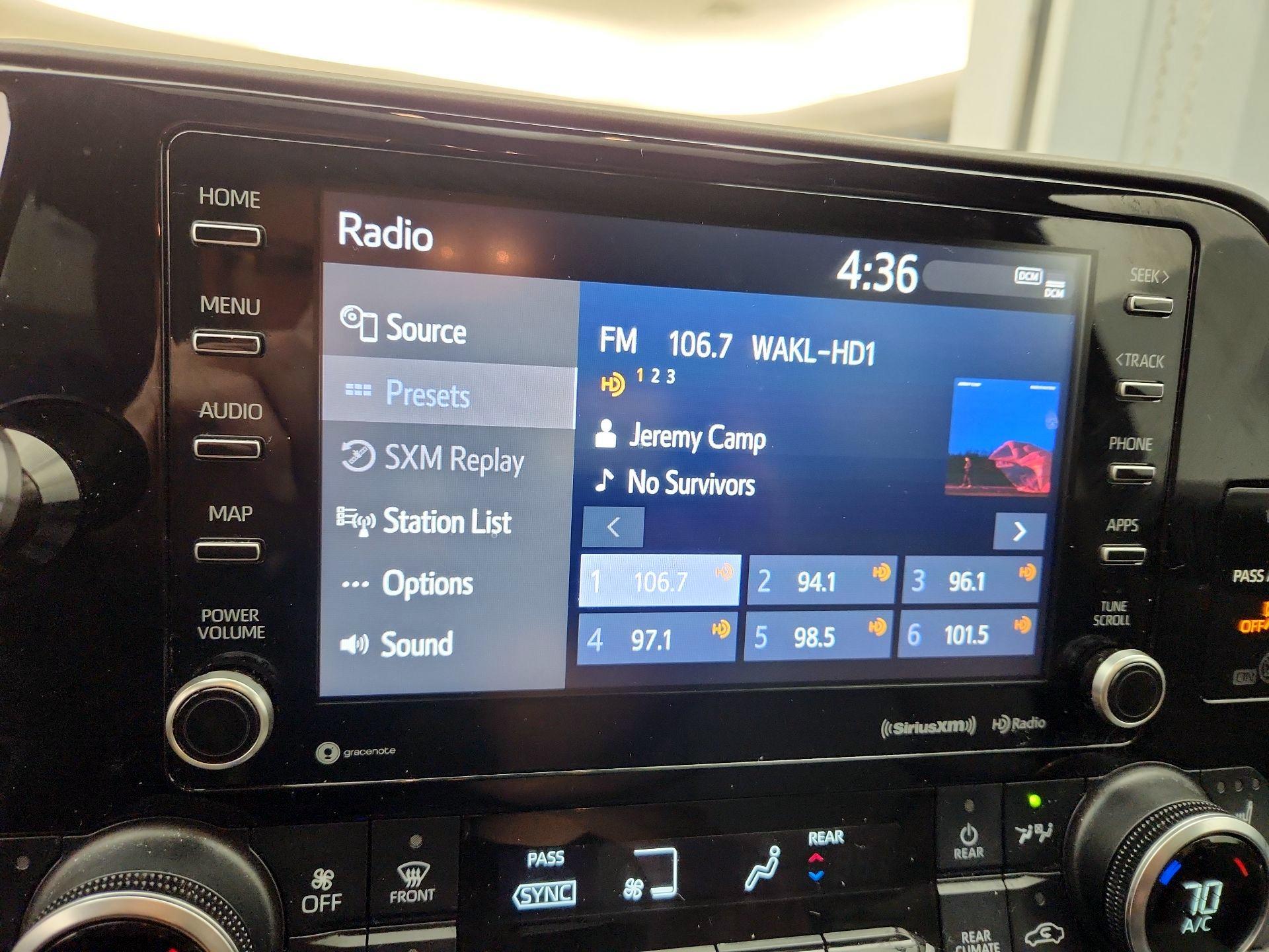 Thumbnail: 2022 Toyota Highlander - 16