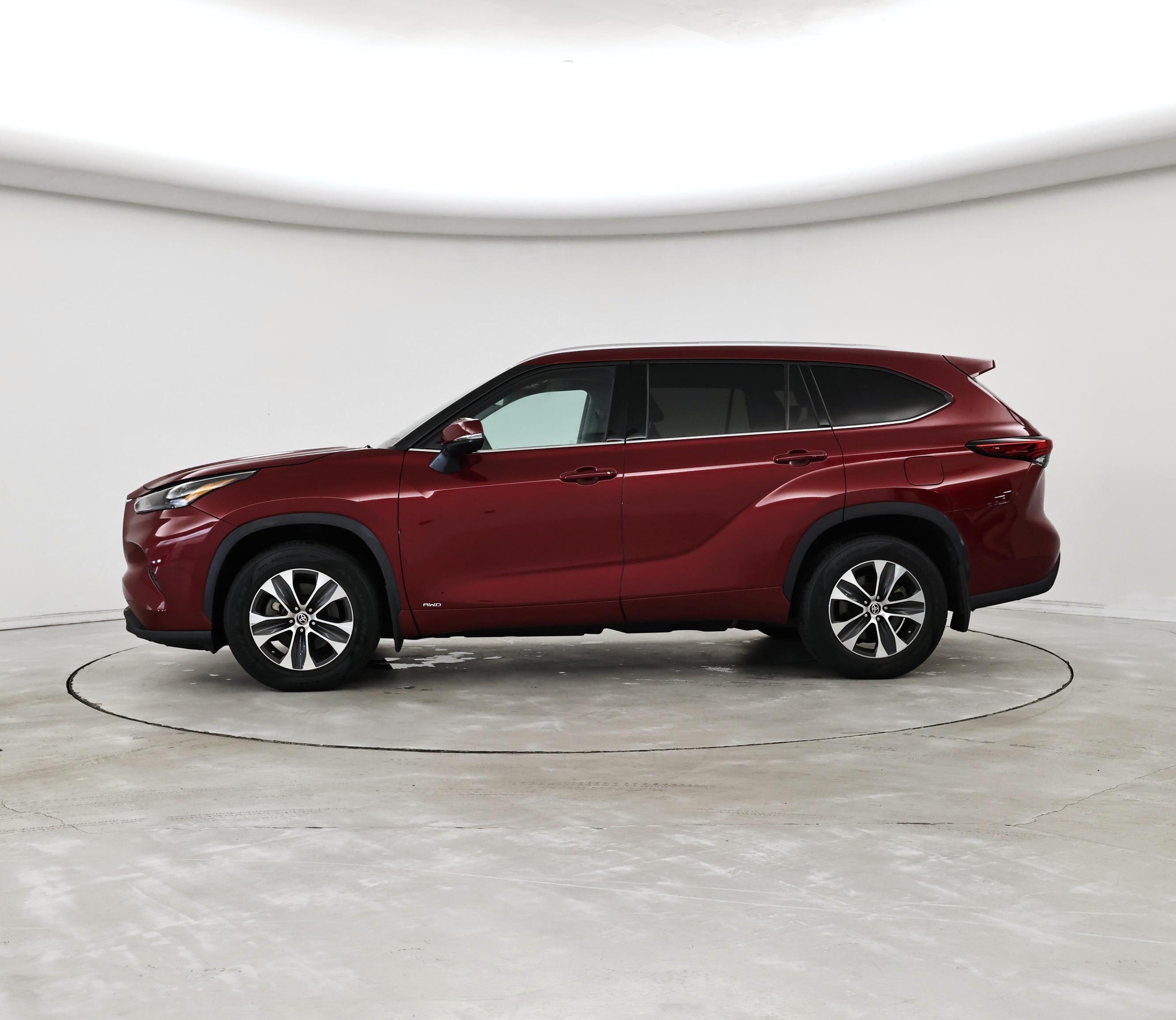 Thumbnail: 2022 Toyota Highlander - 3