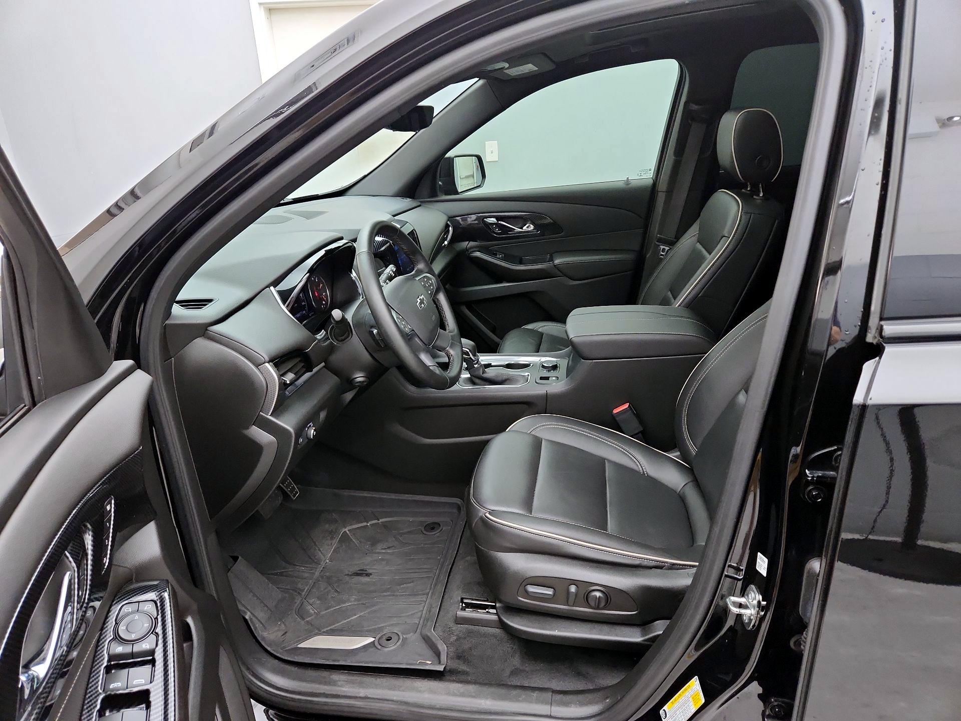 Thumbnail: 2023 Chevrolet Traverse - 11