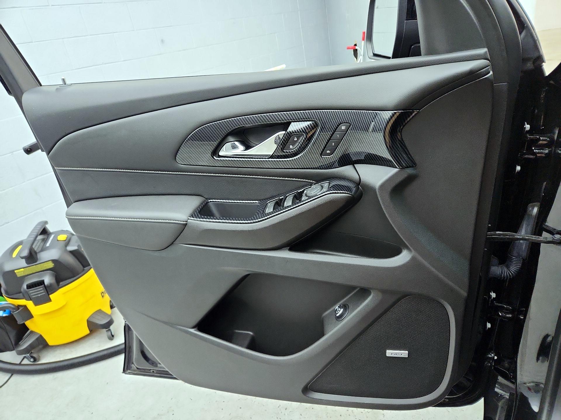 Thumbnail: 2023 Chevrolet Traverse - 12
