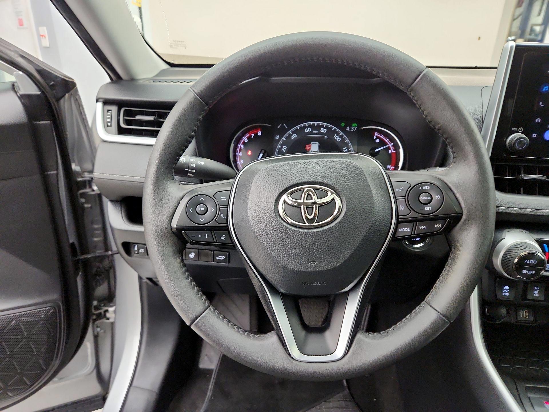 Thumbnail: 2023 Toyota RAV4 - 10