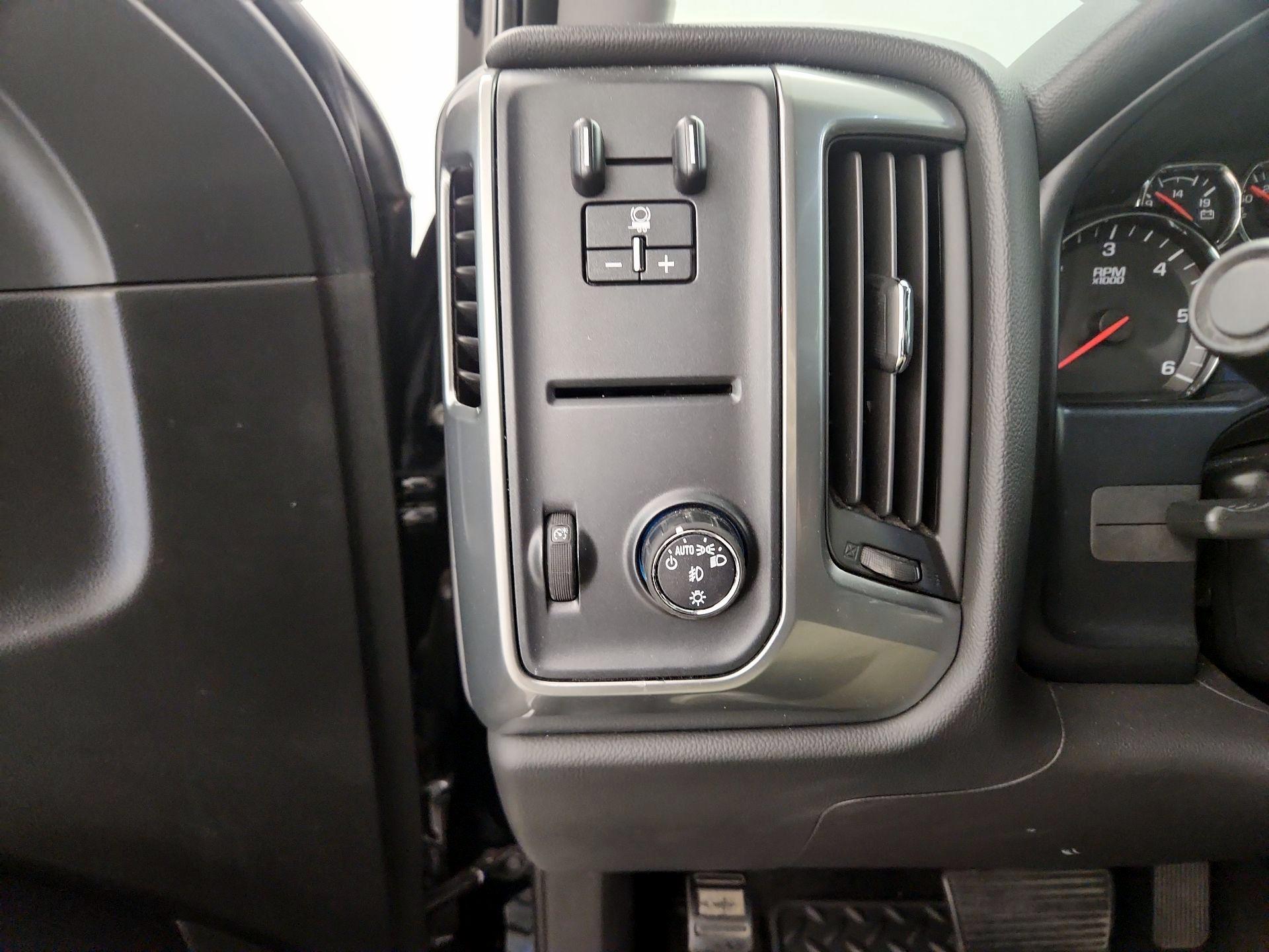 Thumbnail: 2014 Chevrolet Silverado 1500 - 13