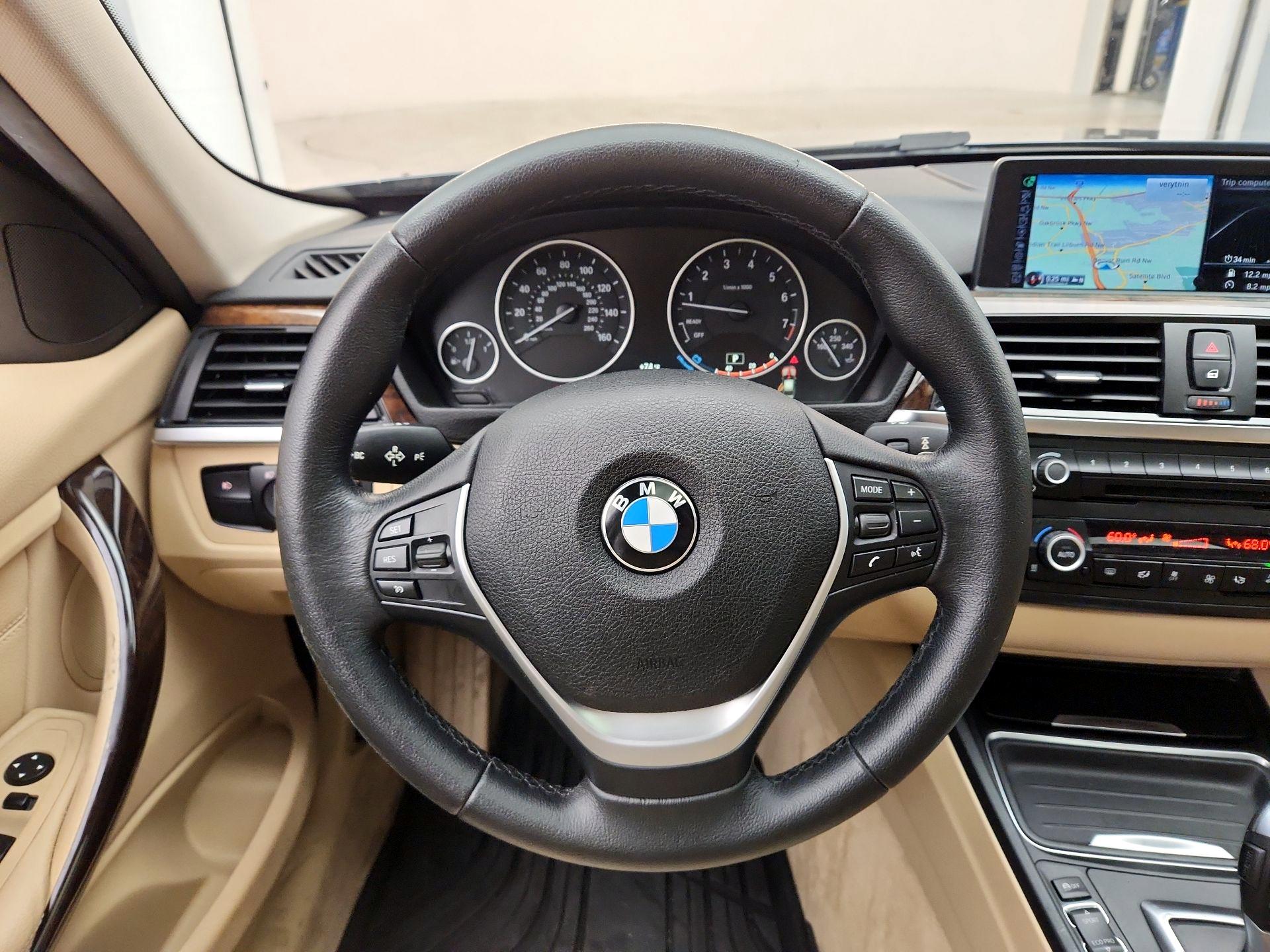 Thumbnail: 2015 BMW 3 Series - 10
