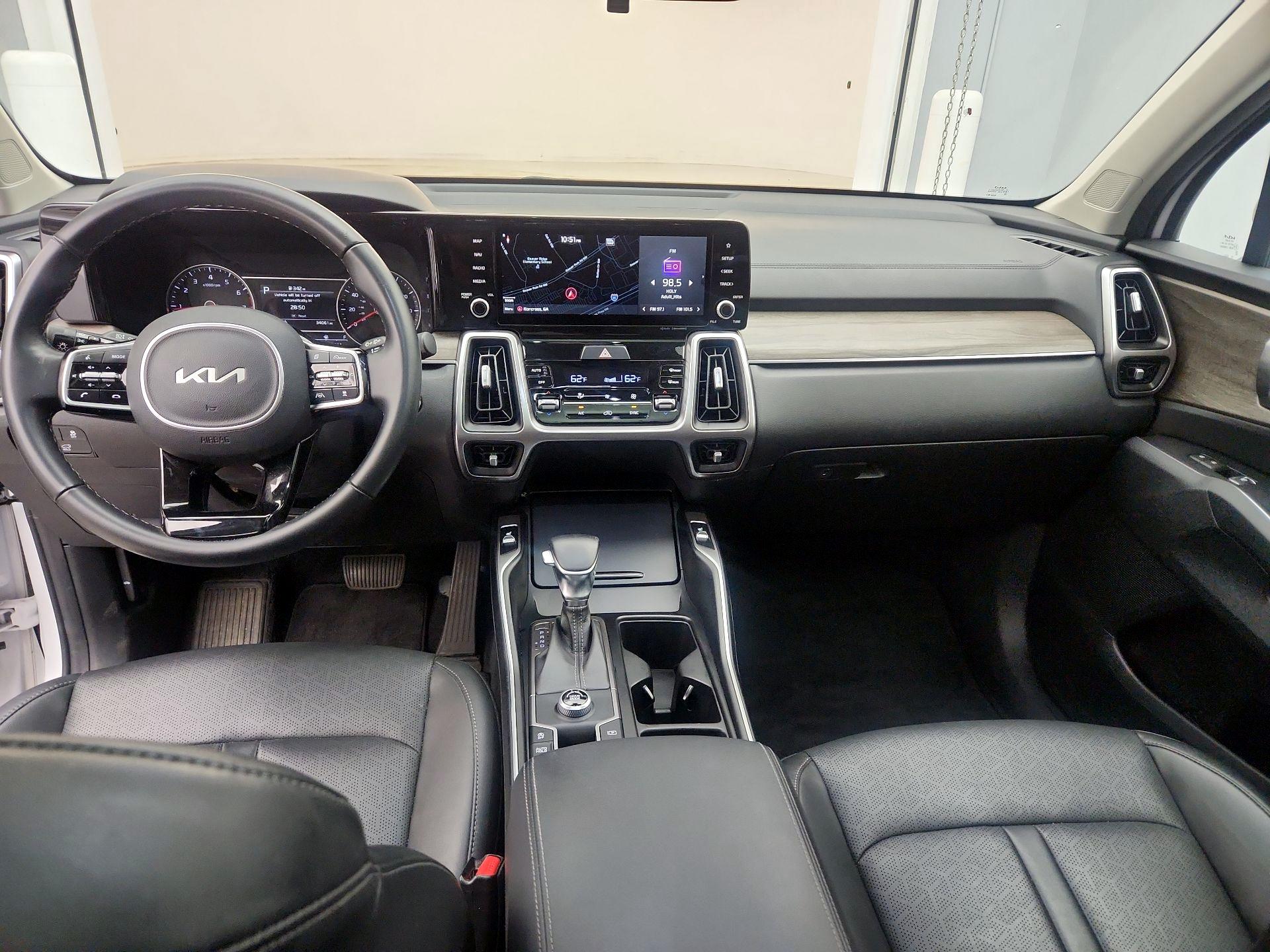 Thumbnail: 2022 Kia Sorento - 9