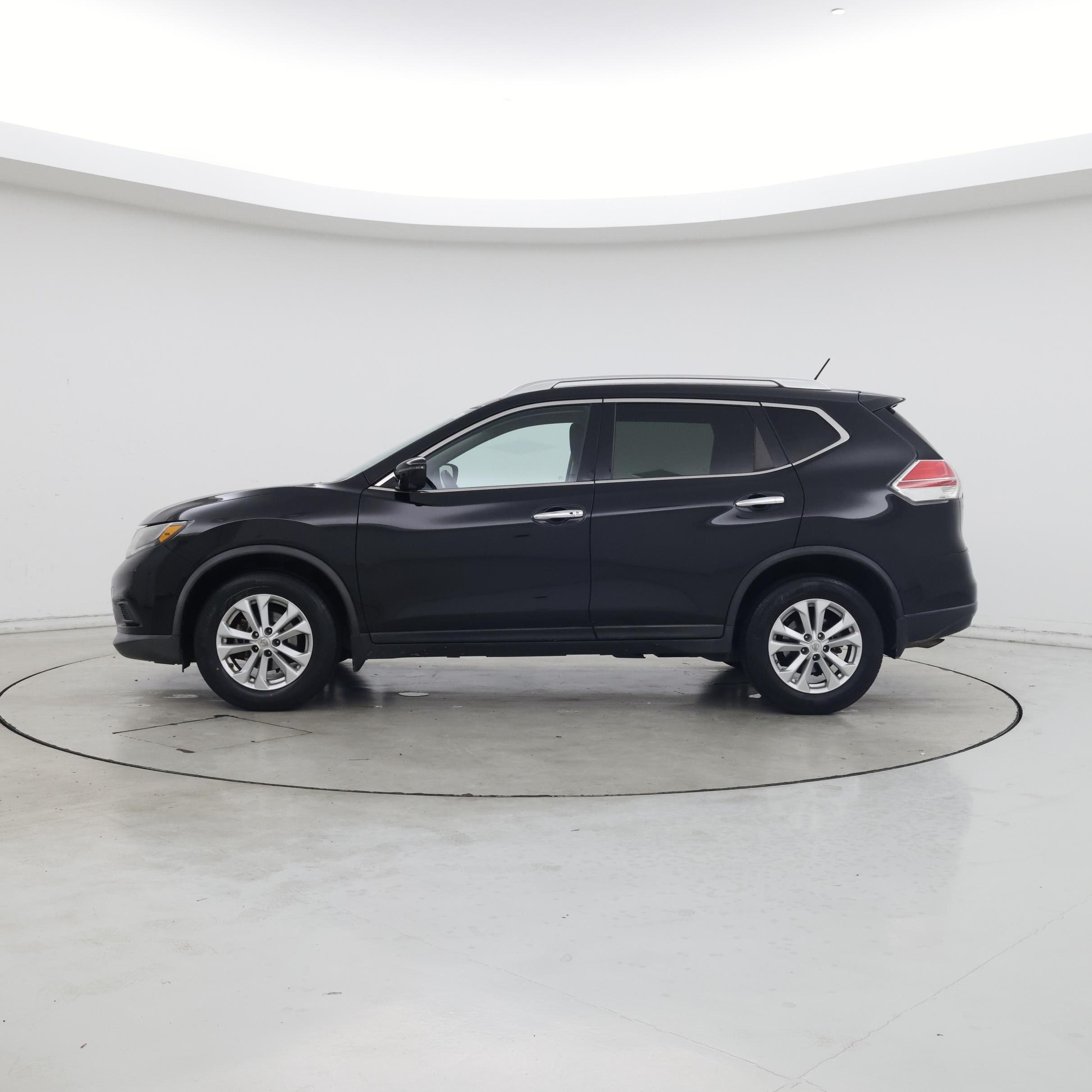Thumbnail: 2016 Nissan Rogue - 3
