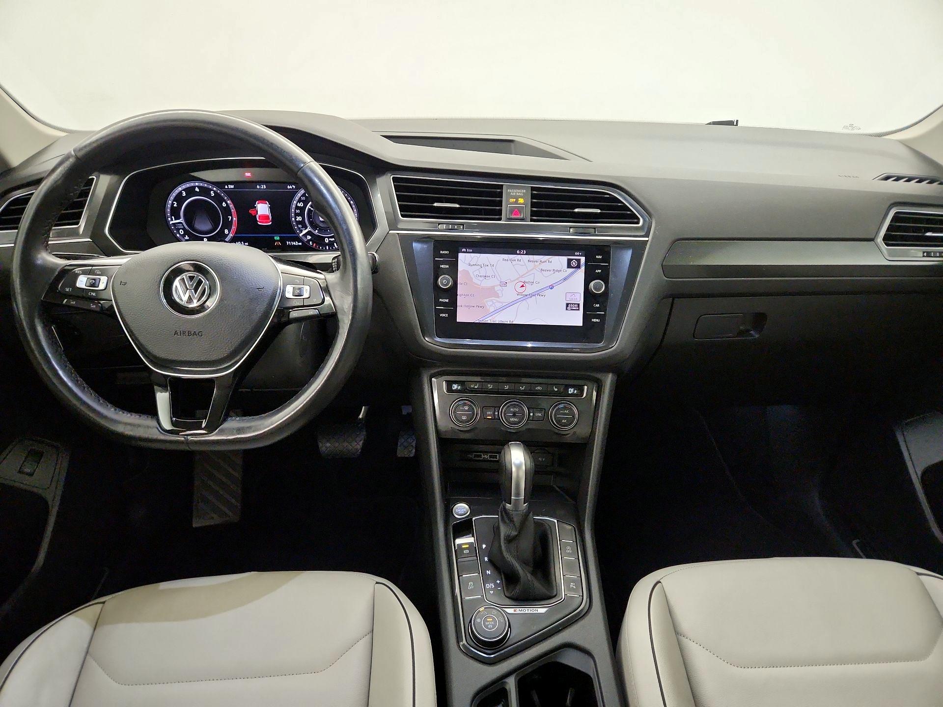 Thumbnail: 2018 Volkswagen Tiguan - 9