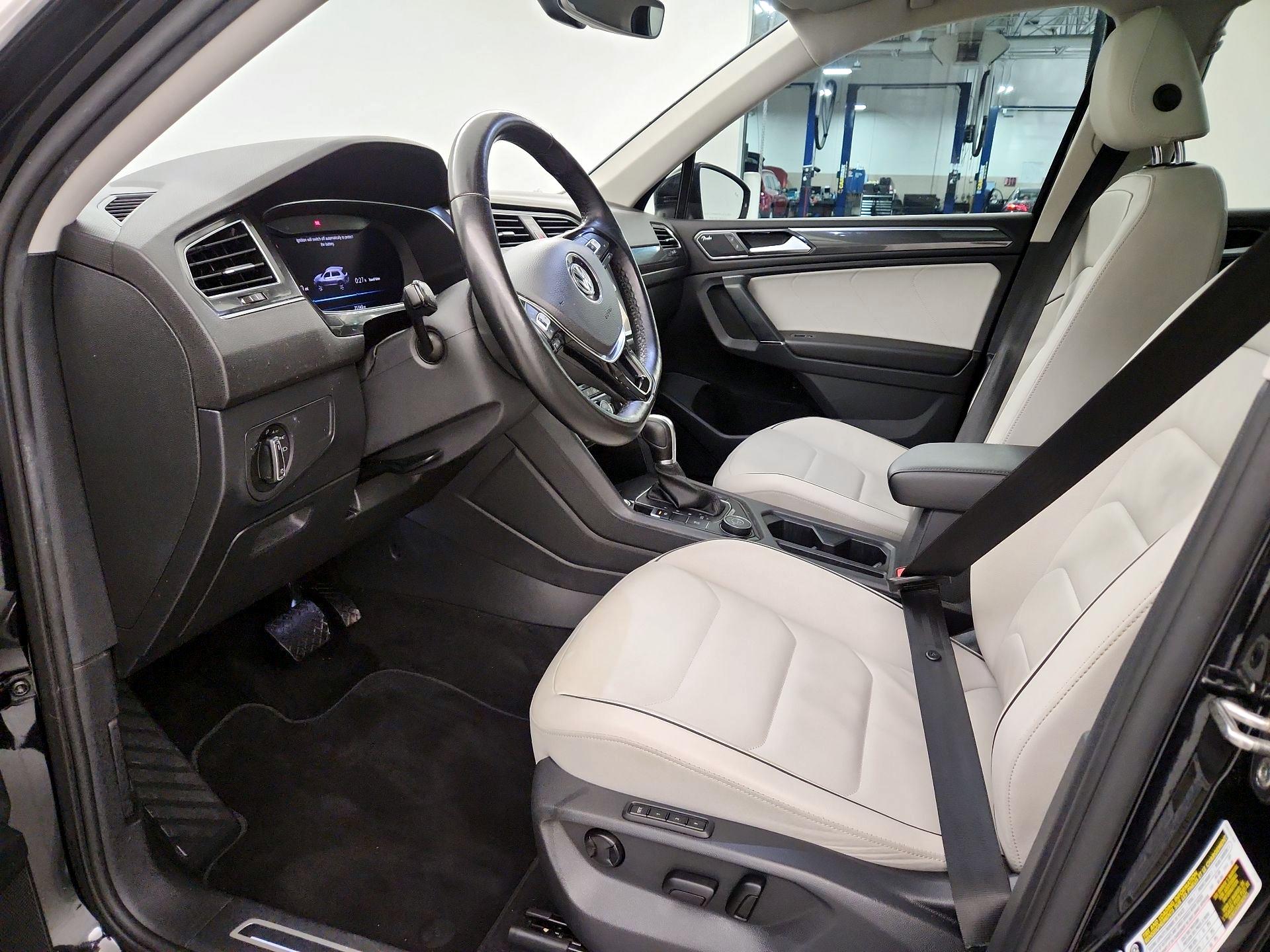 Thumbnail: 2018 Volkswagen Tiguan - 11