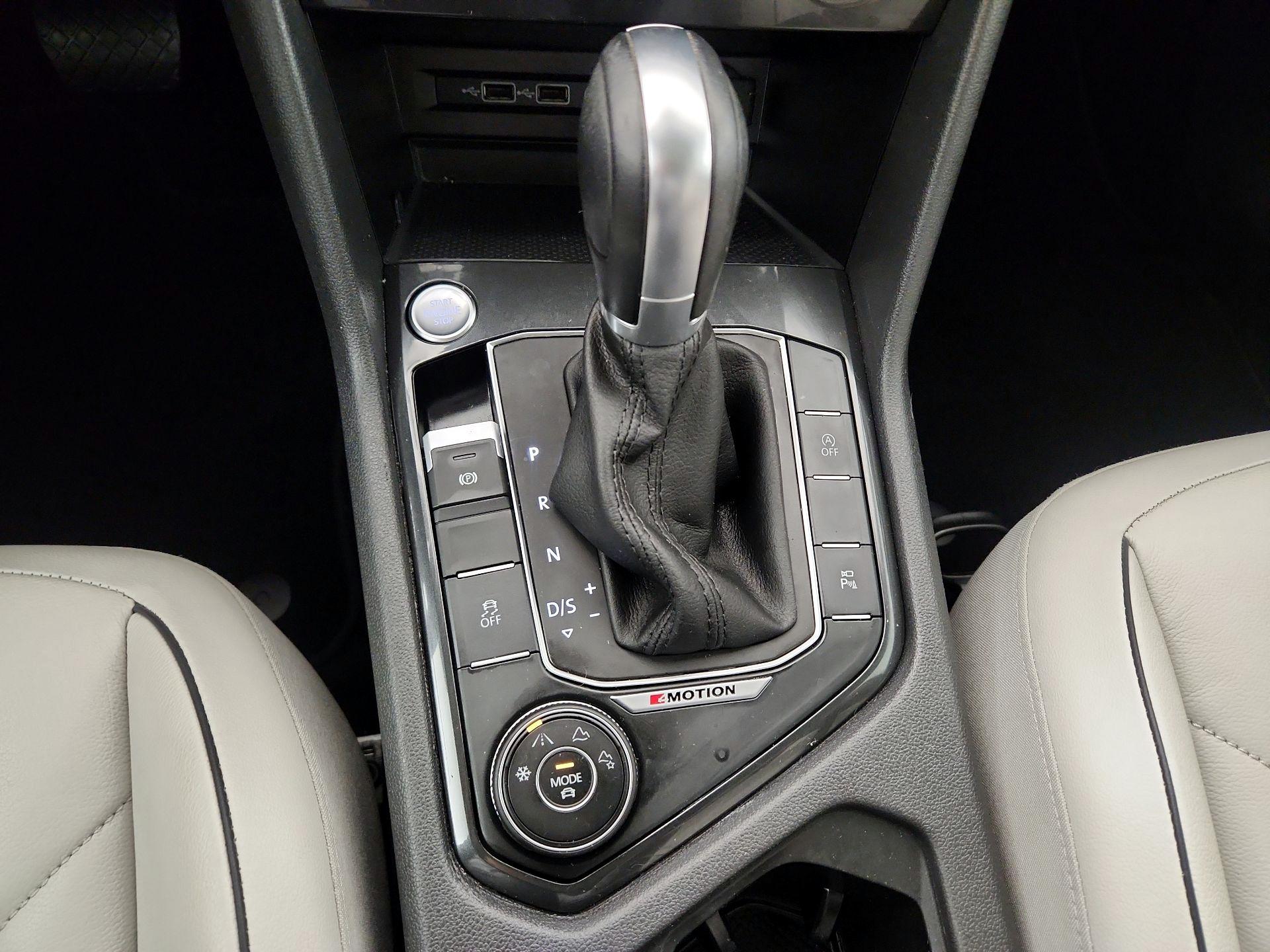 Thumbnail: 2018 Volkswagen Tiguan - 18